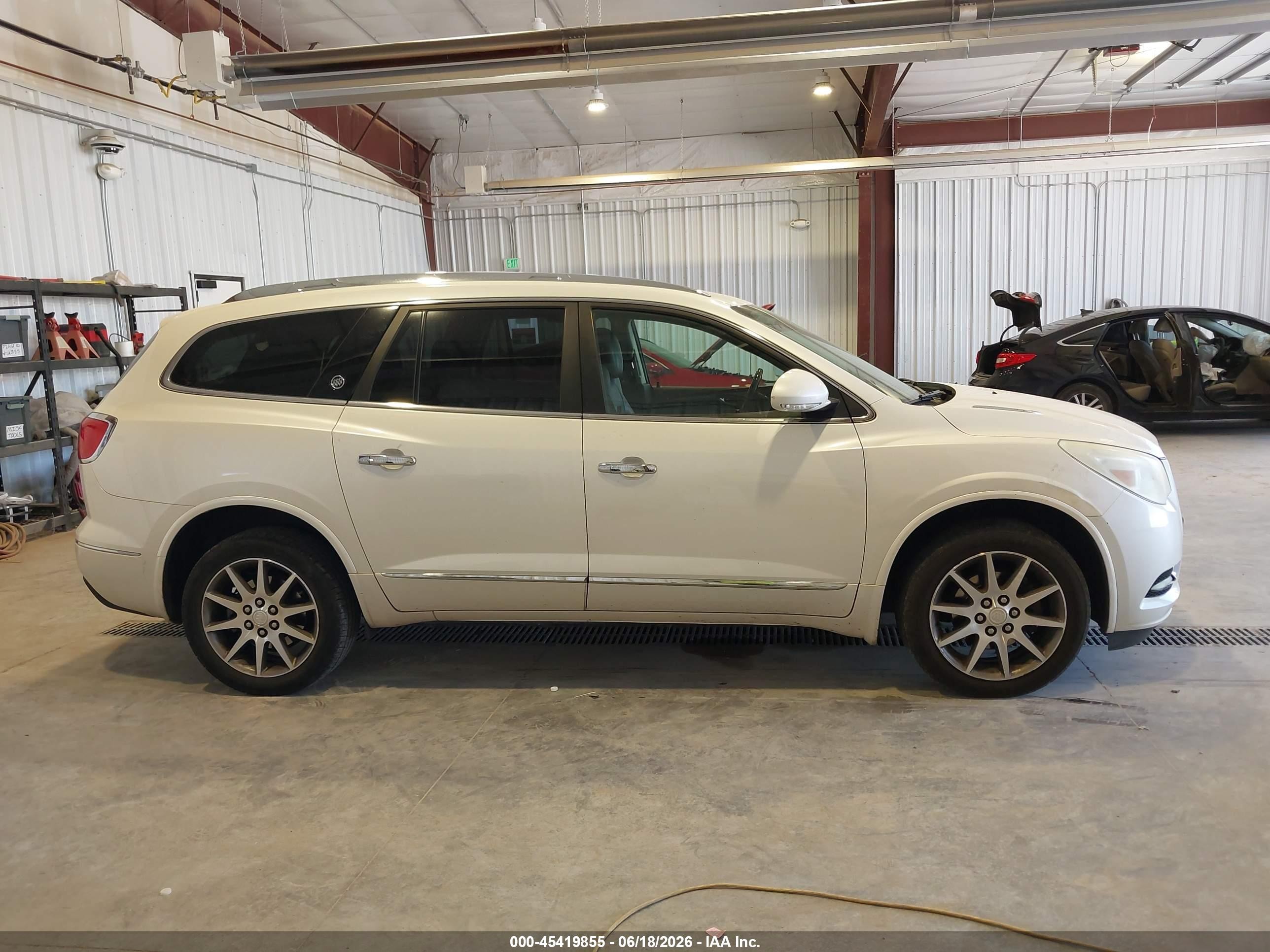 2014 Buick Enclave Leather White vin: 5GAKVBKD5EJ262959