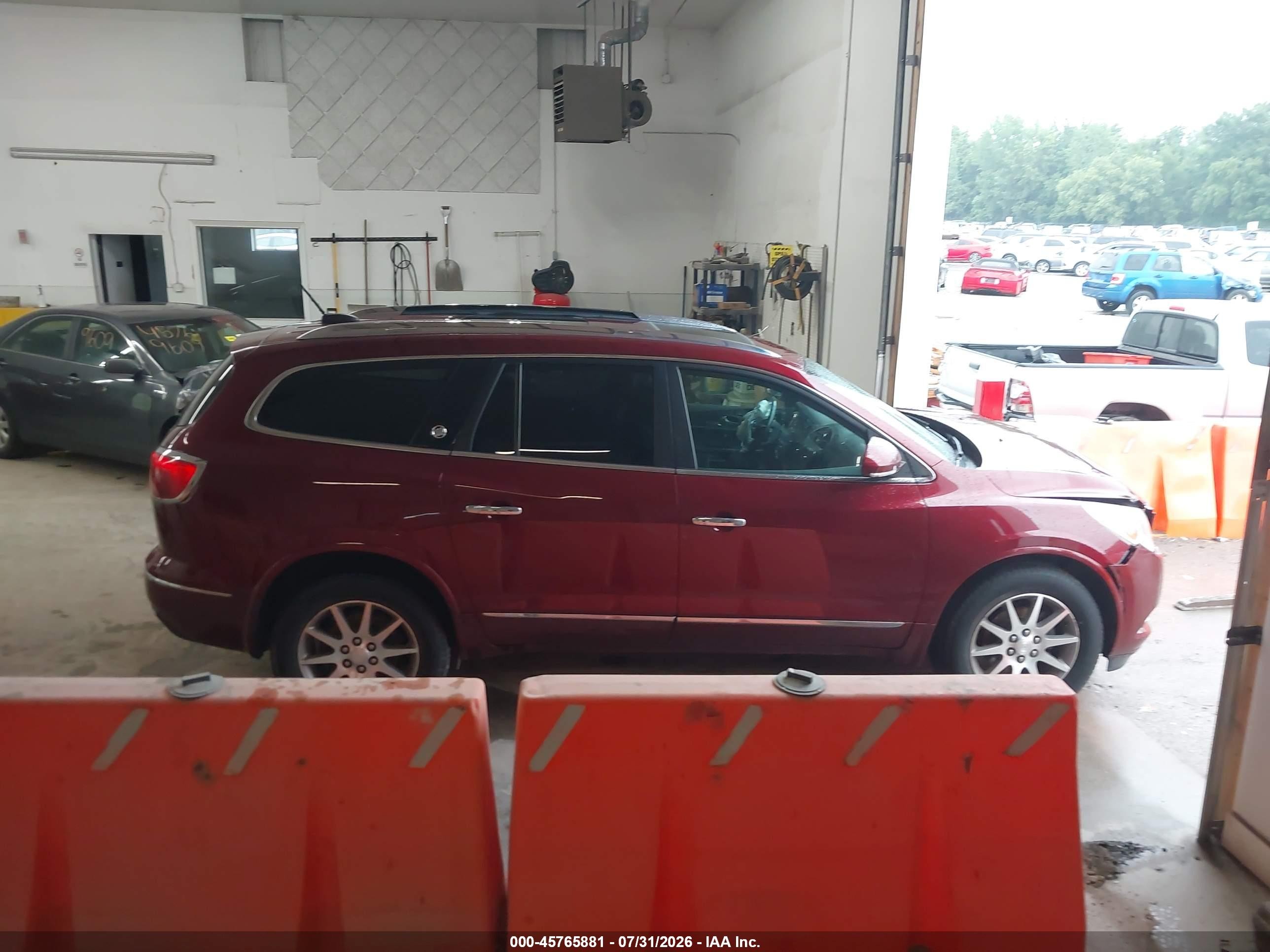 2016 Buick Enclave Leather Maroon vin: 5GAKVBKD5GJ302332