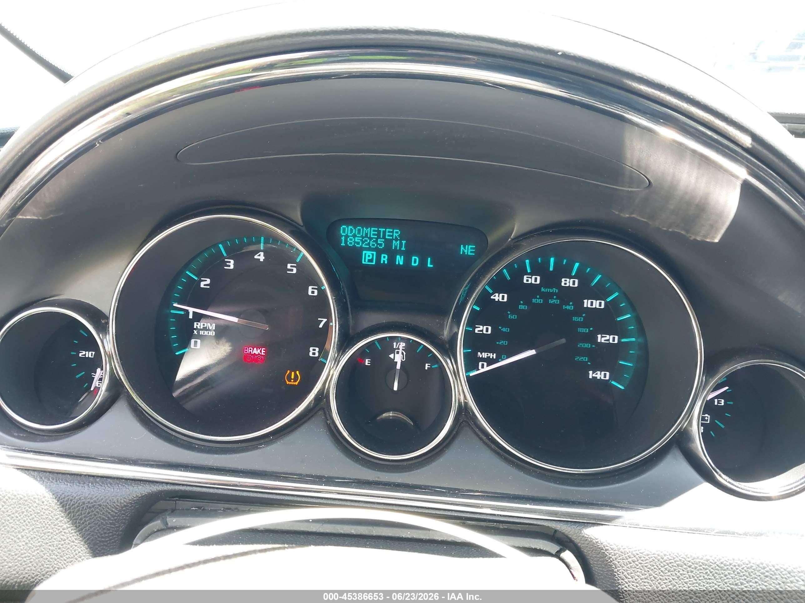 2014 Buick Enclave Leather Silver vin: 5GAKVBKD6EJ137128