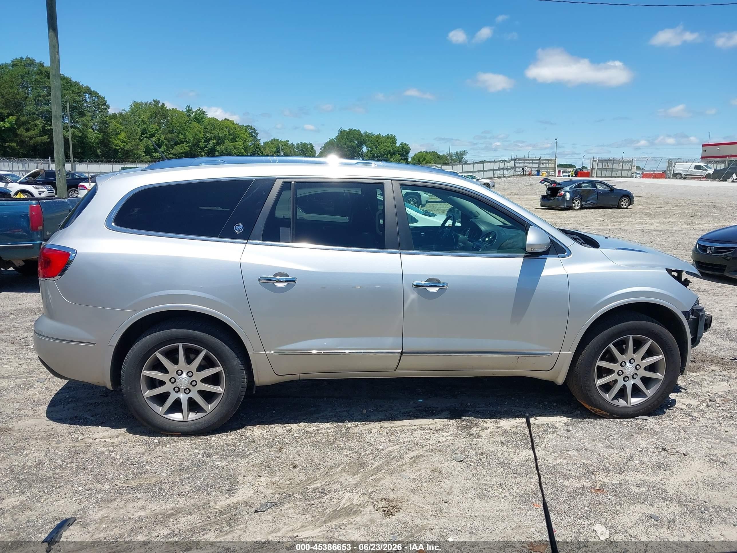2014 Buick Enclave Leather Silver vin: 5GAKVBKD6EJ137128