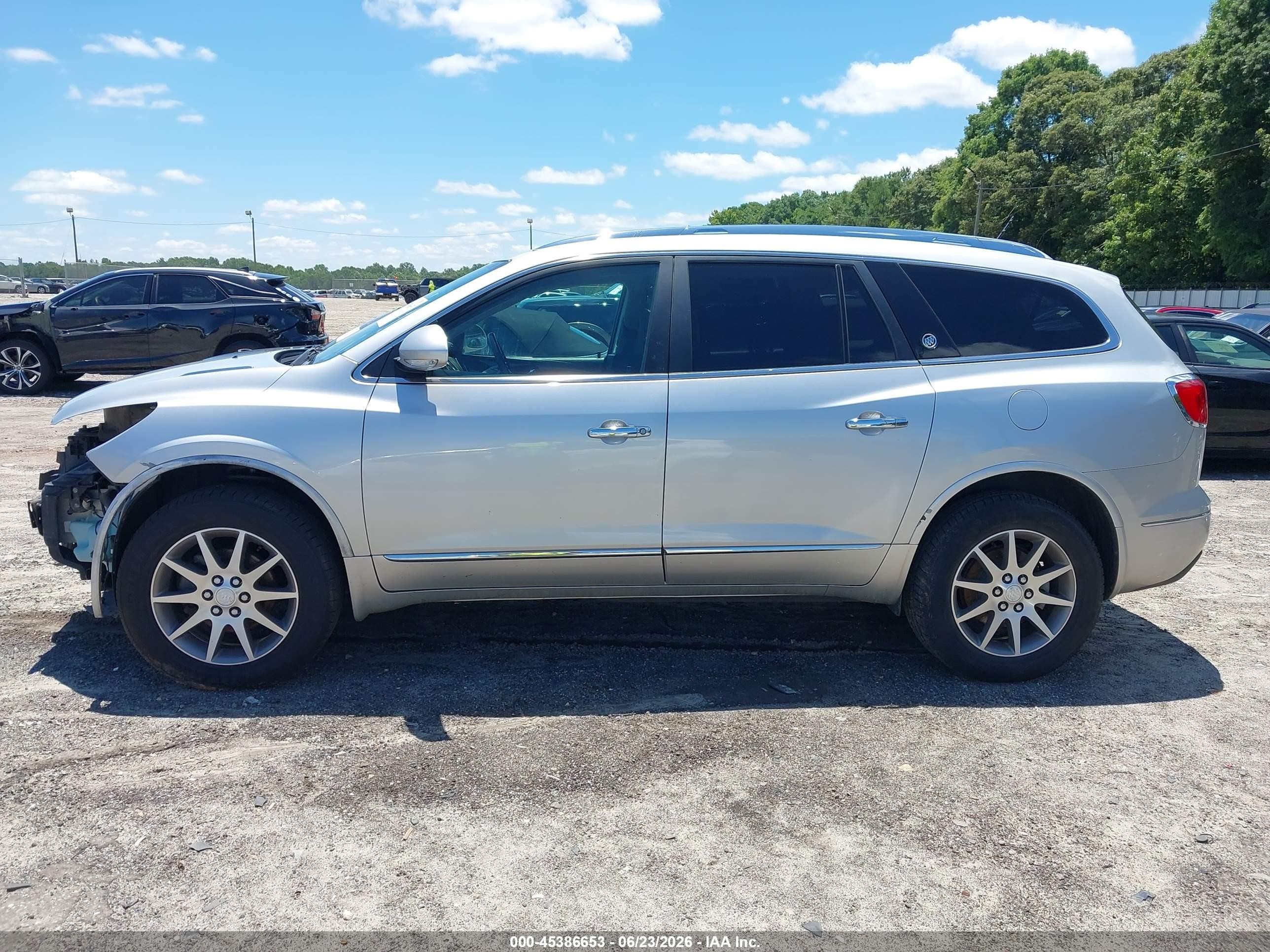 2014 Buick Enclave Leather Silver vin: 5GAKVBKD6EJ137128
