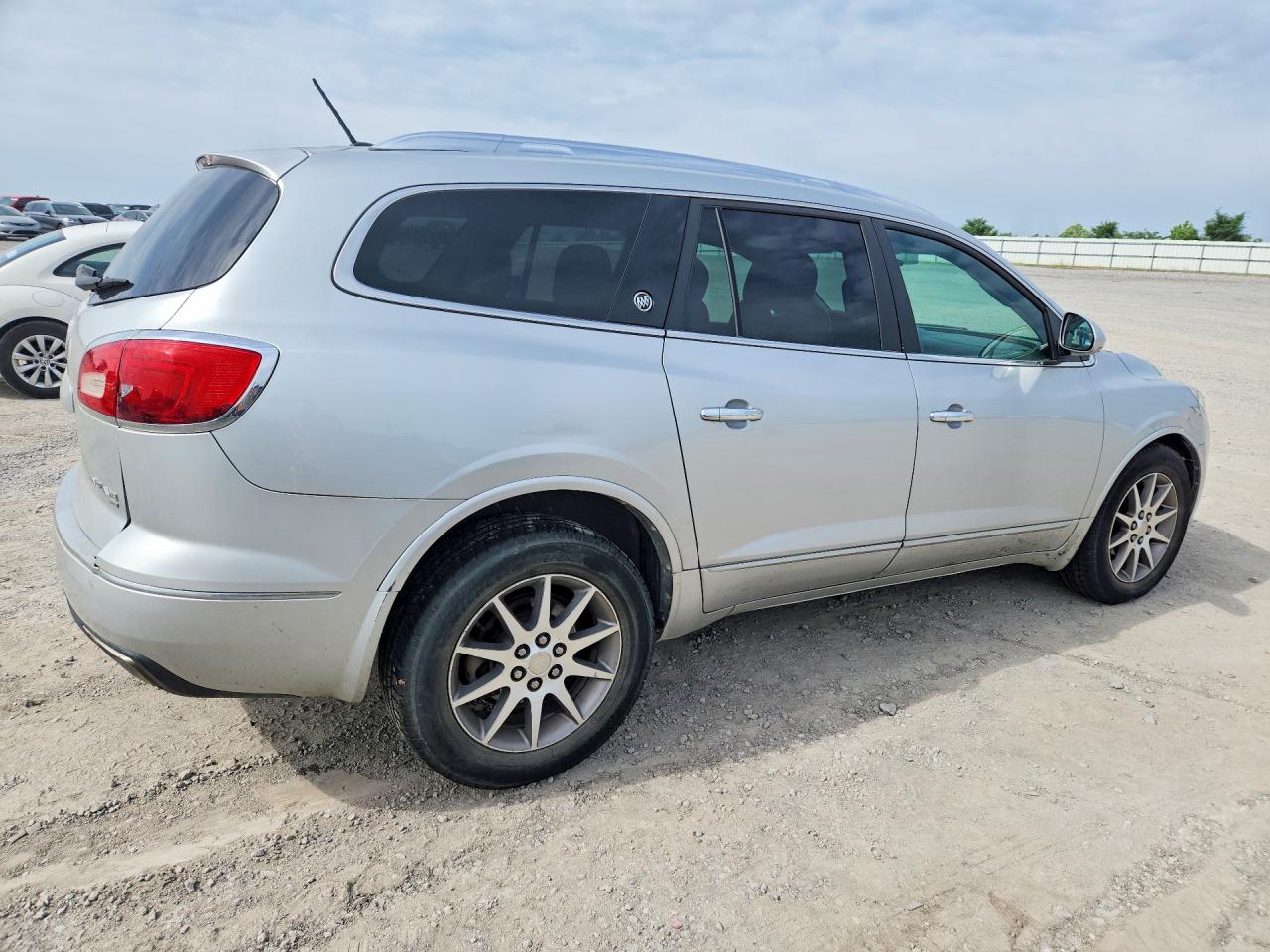 2014 Buick Enclave Silver vin: 5GAKVBKD6EJ167441
