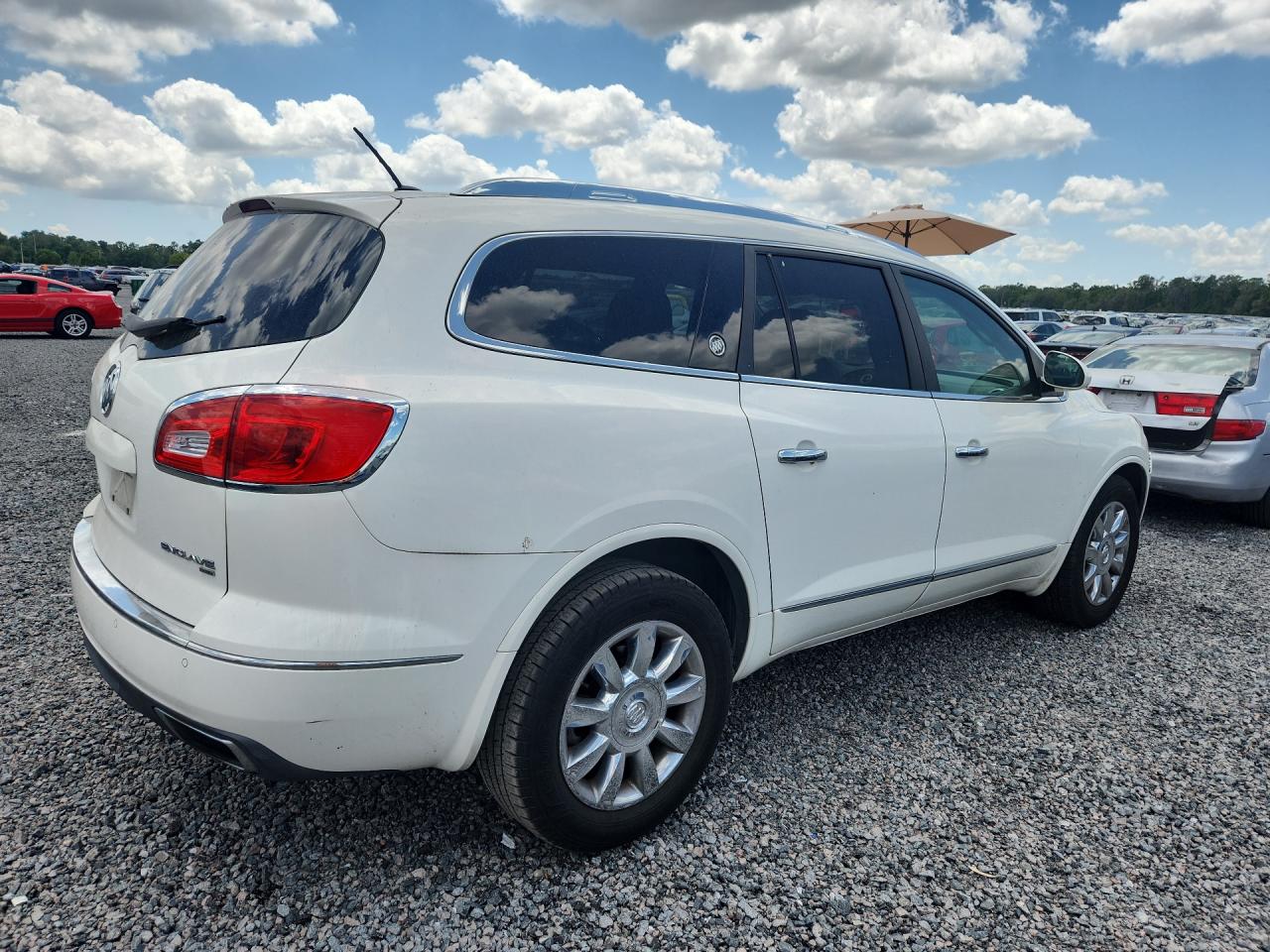 2015 Buick Enclave Белый vin: 5GAKVBKD6FJ287175