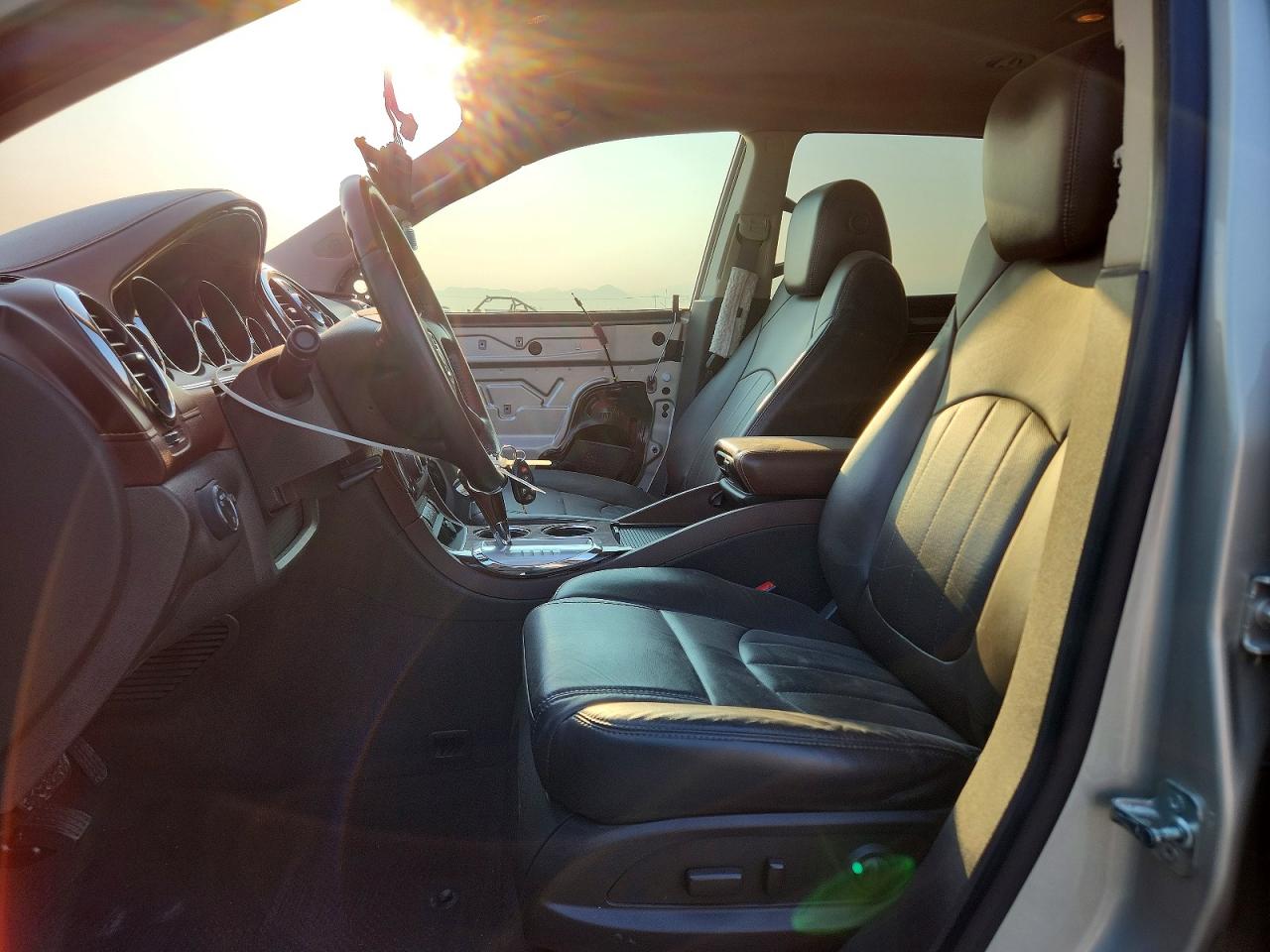 2014 Buick Enclave Silver vin: 5GAKVBKD8EJ228157