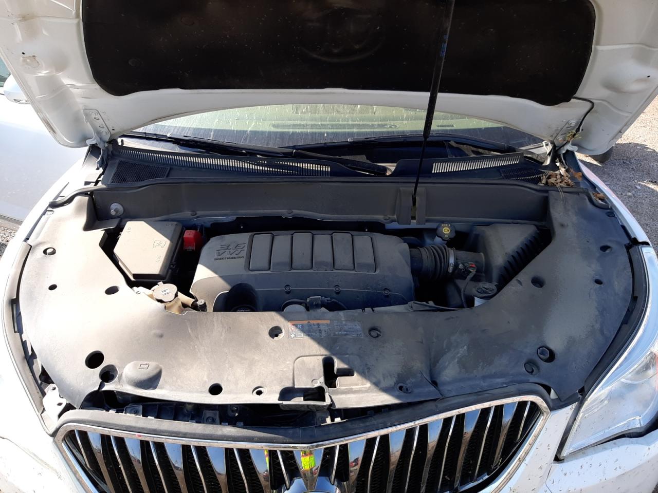 2017 Buick Enclave  White vin: 5GAKVBKD8HJ321524
