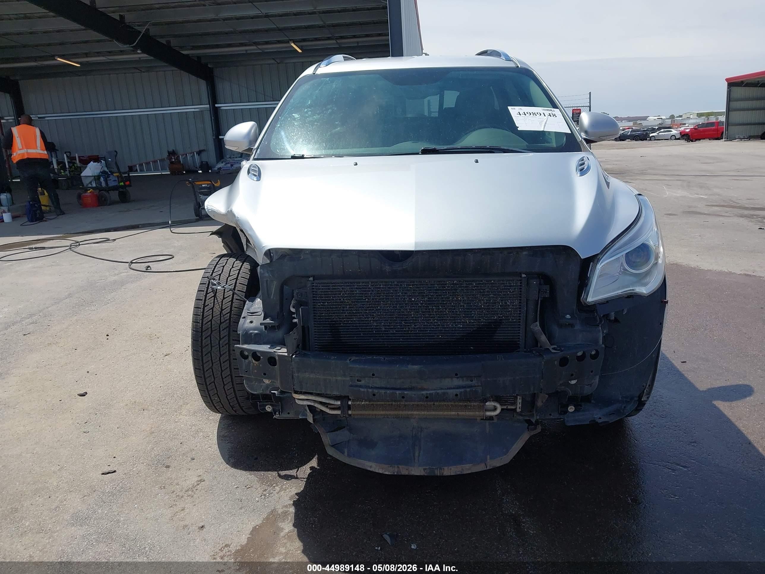 2014 Buick Enclave Leather Silver vin: 5GAKVBKD9EJ113986