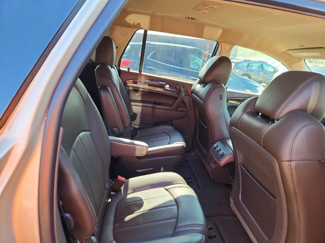 2014 Buick Enclave Beige vin: 5GAKVBKD9EJ268490