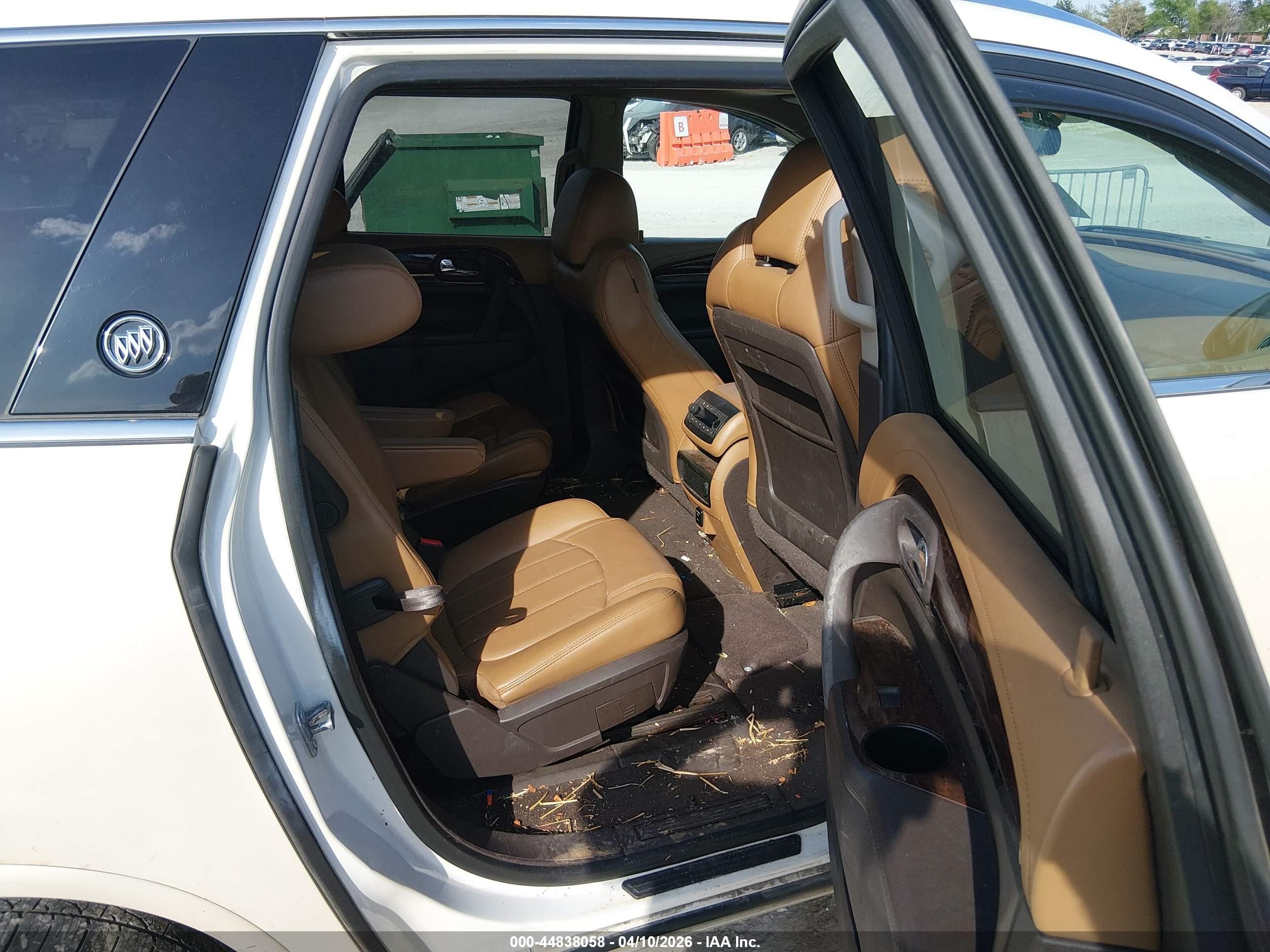 2015 Buick Enclave Leather White vin: 5GAKVBKD9FJ300128