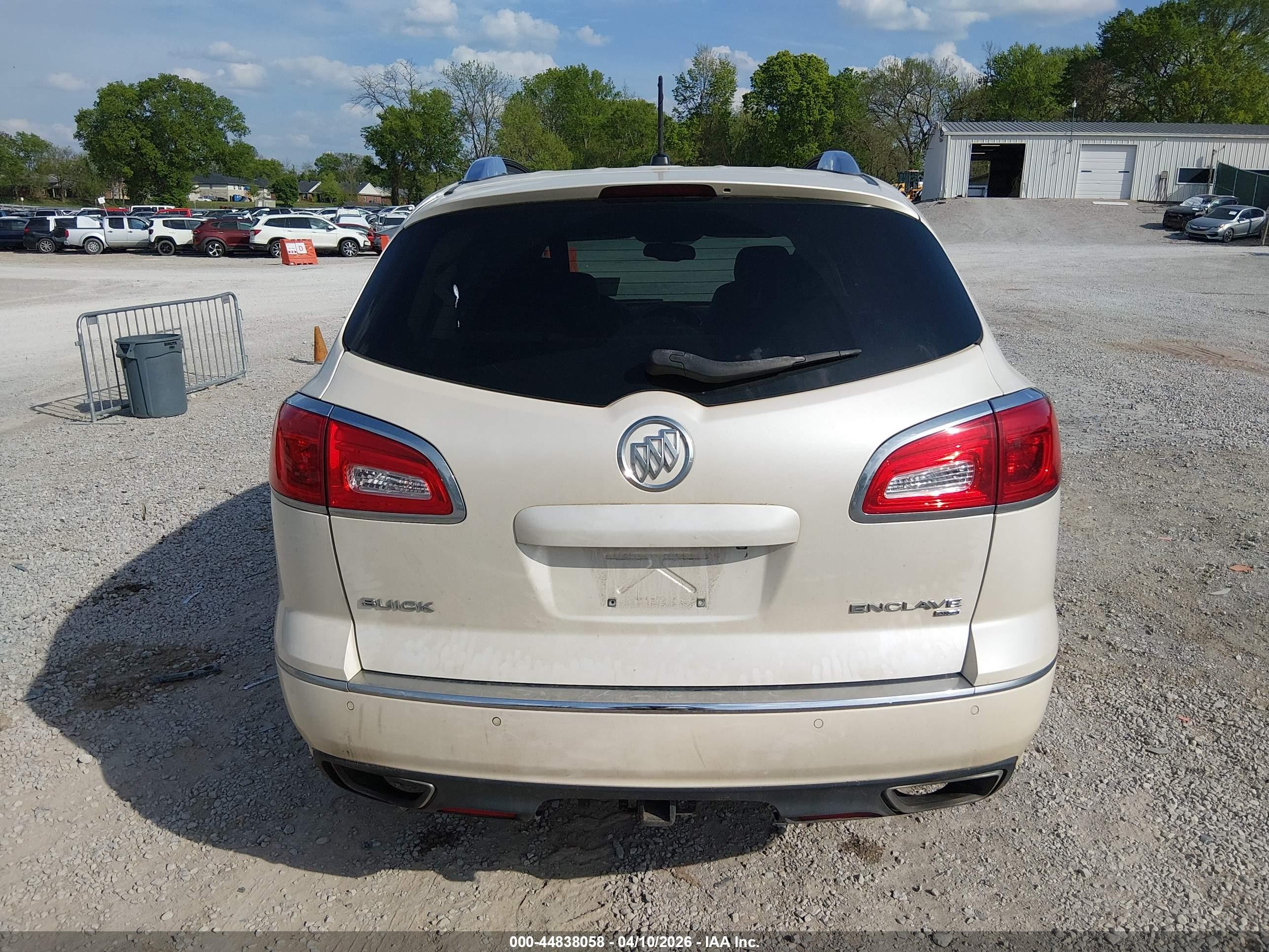 2015 Buick Enclave Leather White vin: 5GAKVBKD9FJ300128