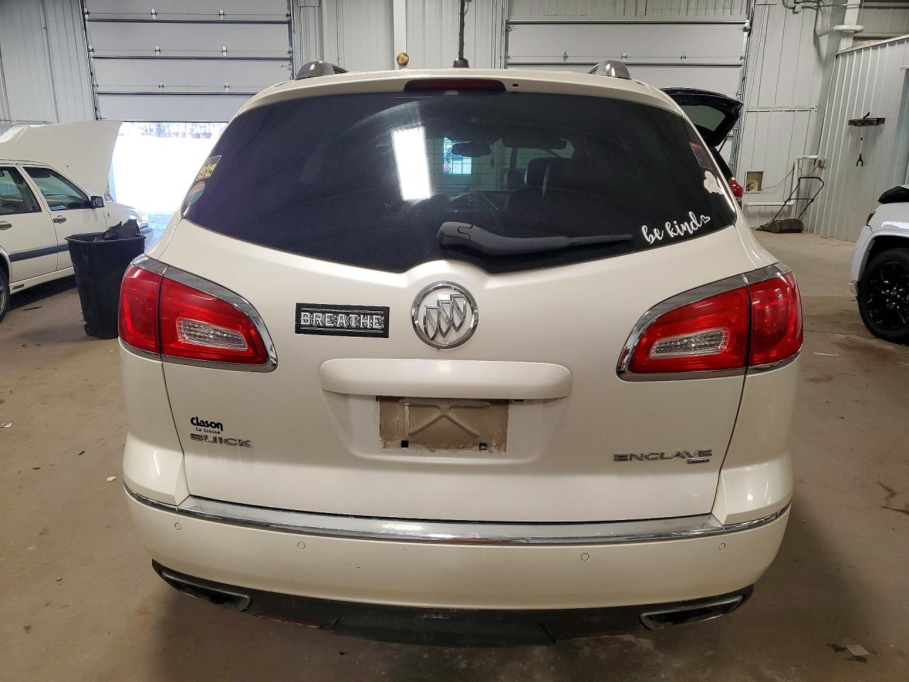 2014 Buick Enclave Cream vin: 5GAKVBKDXEJ221601