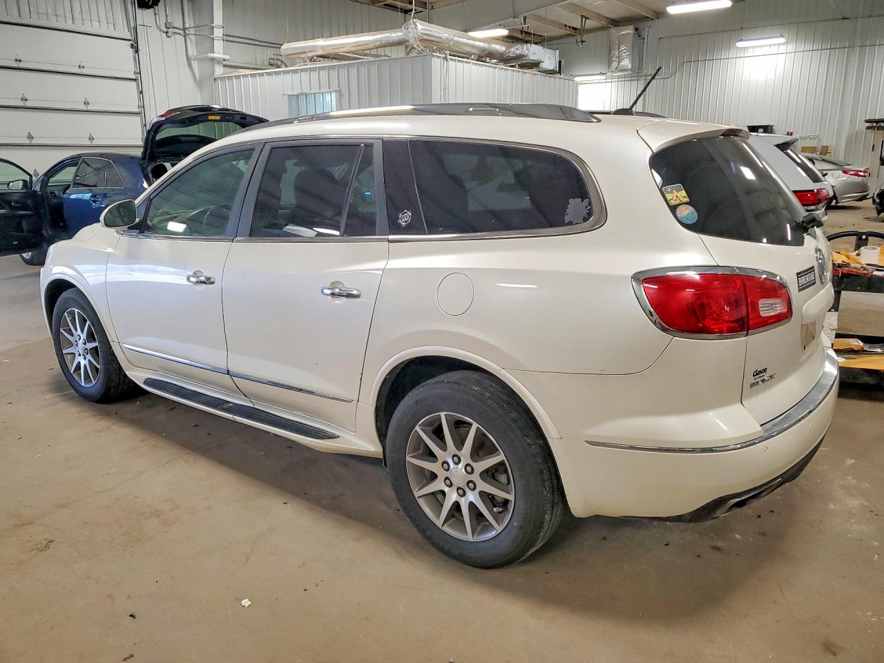 2014 Buick Enclave Cream vin: 5GAKVBKDXEJ221601