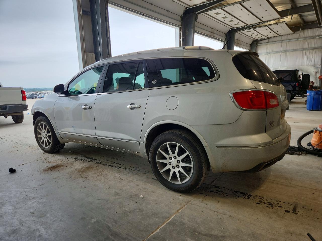 2015 Buick Enclave Gray vin: 5GAKVBKDXFJ305936