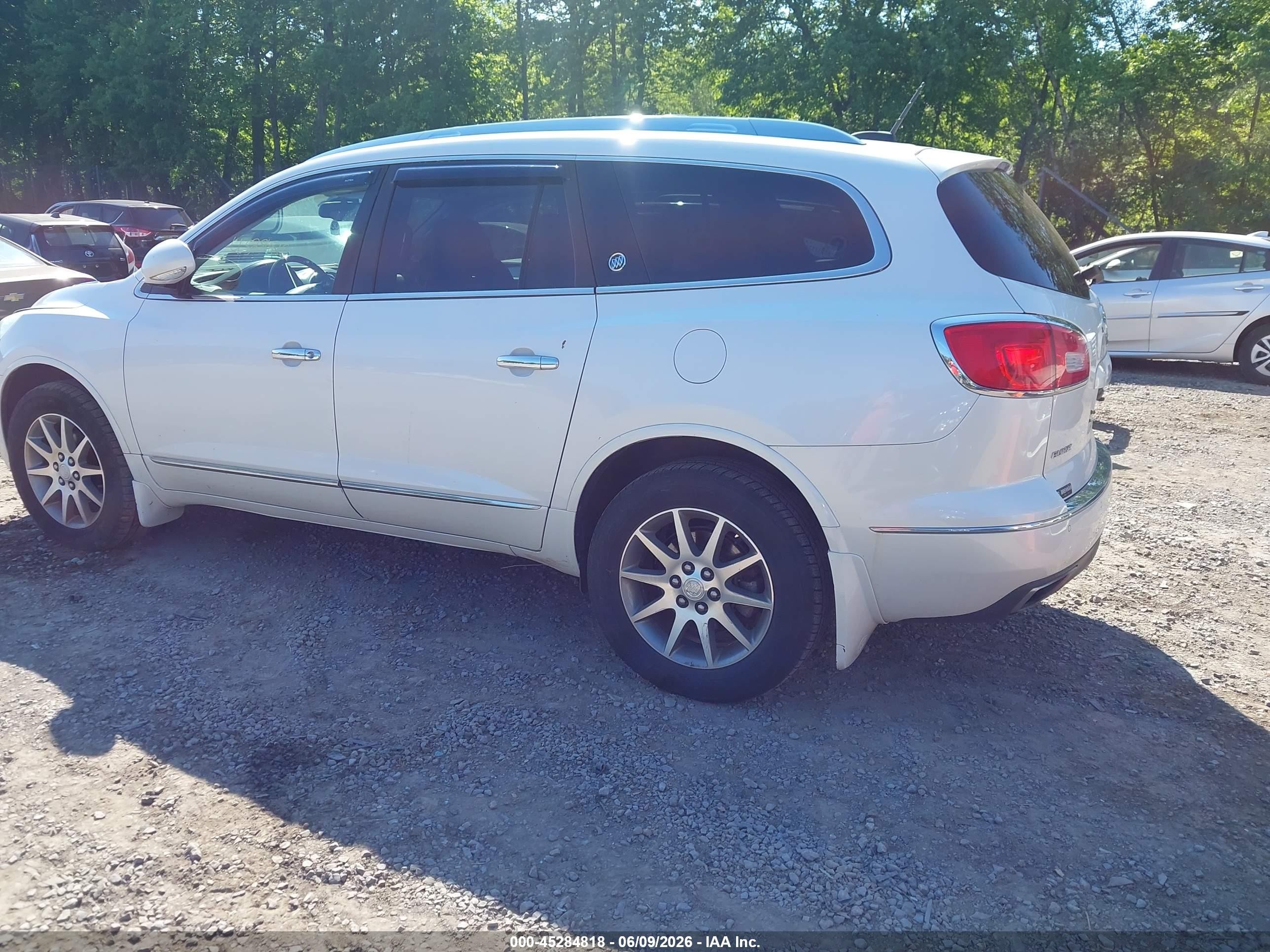 2016 Buick Enclave Leather White vin: 5GAKVBKDXGJ297130