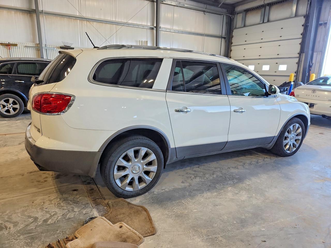 2011 Buick Enclave Cxl Белый vin: 5GAKVCED2BJ120257