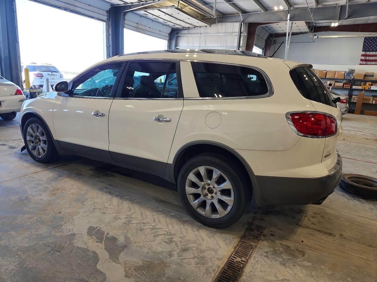 2011 Buick Enclave Cxl Белый vin: 5GAKVCED2BJ120257