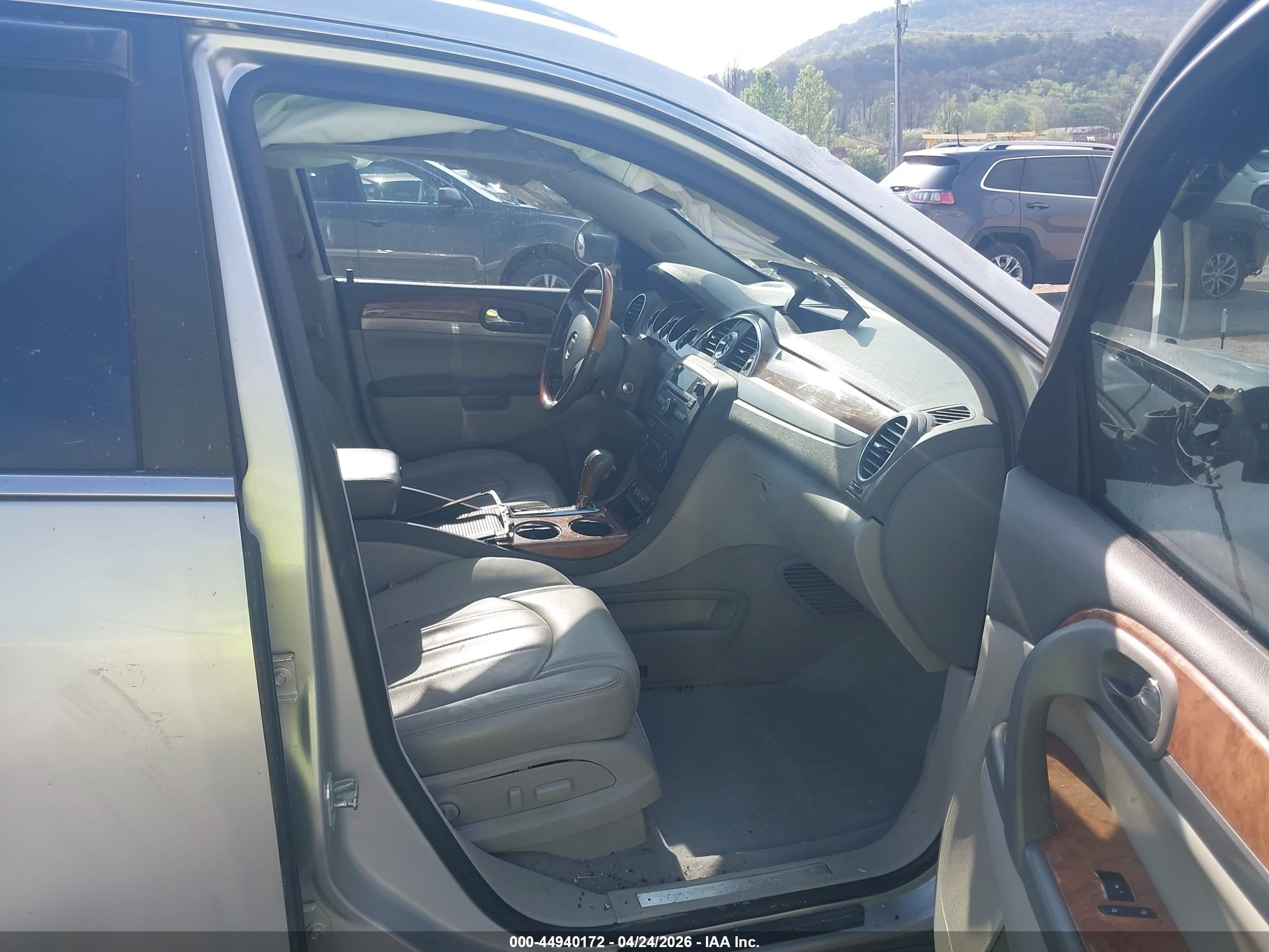 2012 Buick Enclave Leather Silver vin: 5GAKVCED5CJ303301