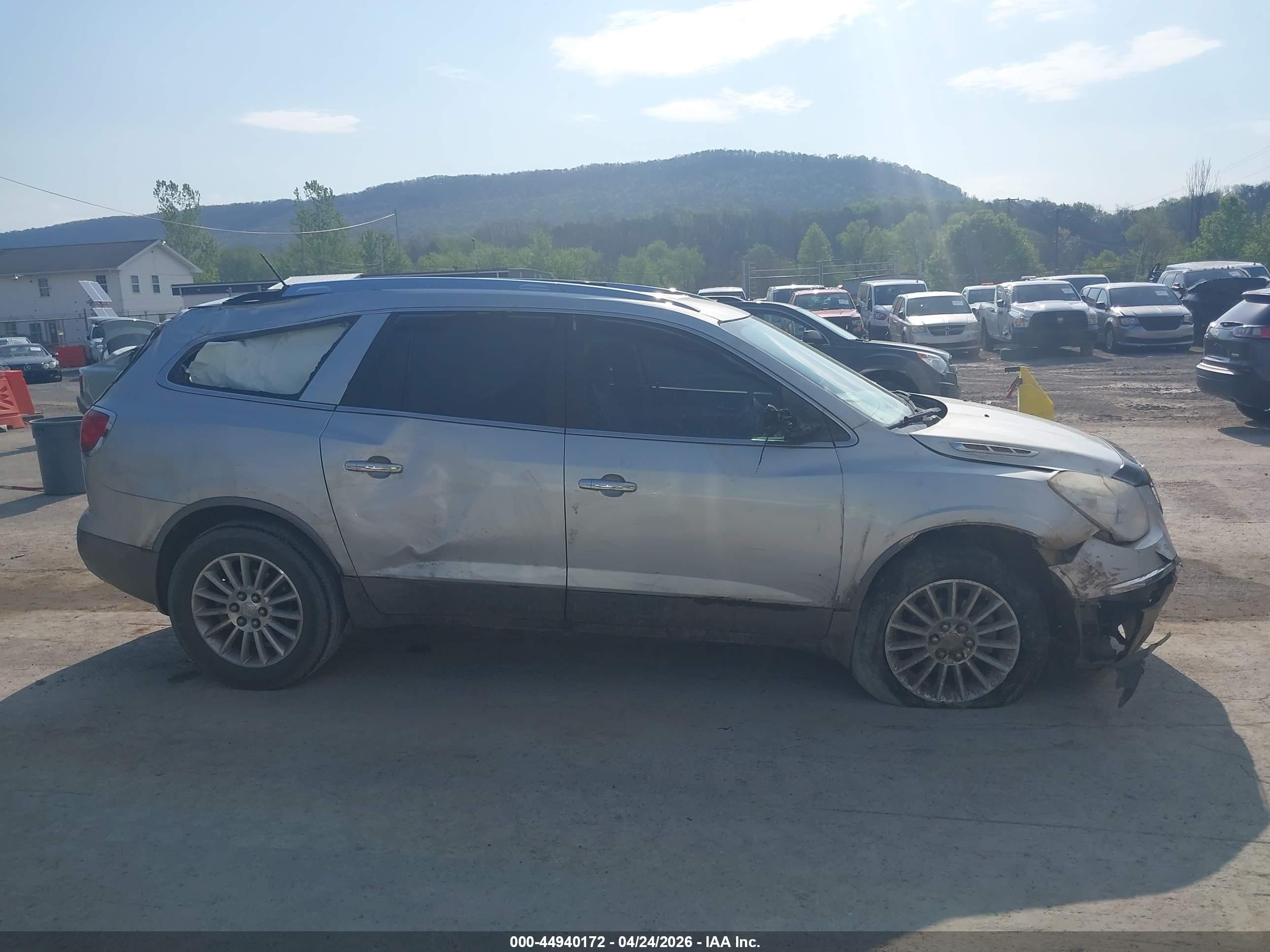 2012 Buick Enclave Leather Silver vin: 5GAKVCED5CJ303301