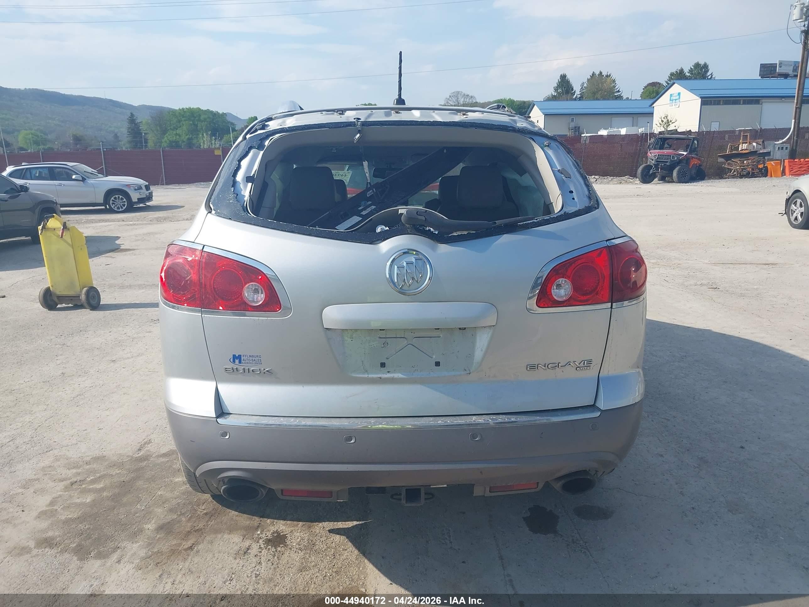 2012 Buick Enclave Leather Silver vin: 5GAKVCED5CJ303301