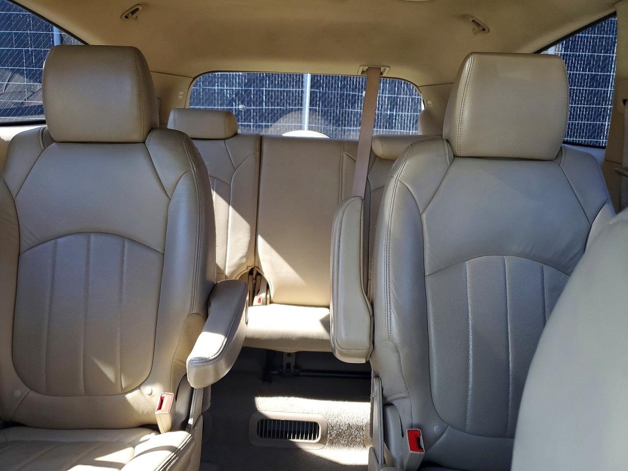 2011 Buick Enclave Cxl Tan vin: 5GAKVCED7BJ221102