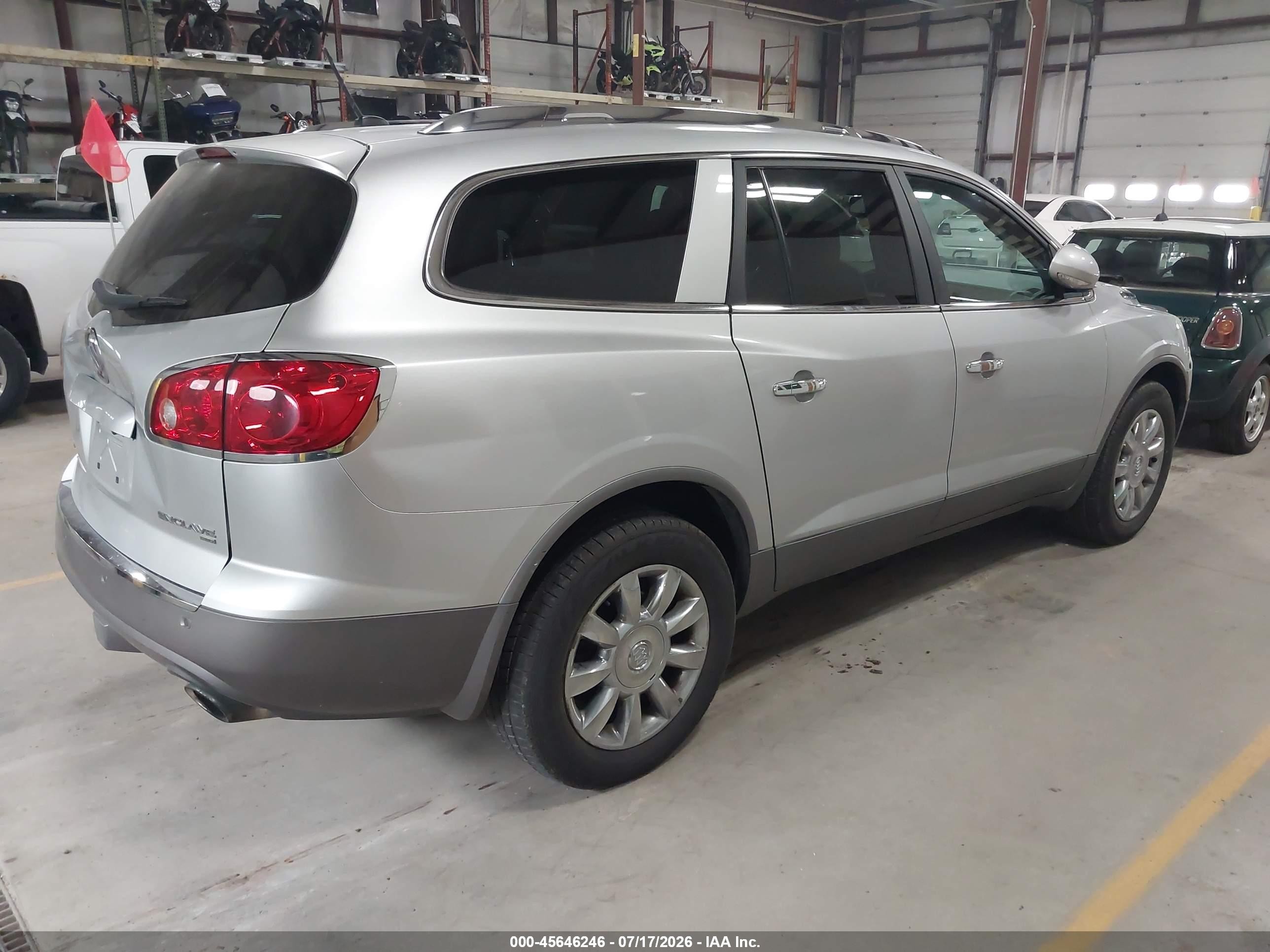 2012 Buick Enclave Leather Silver vin: 5GAKVCED7CJ399920