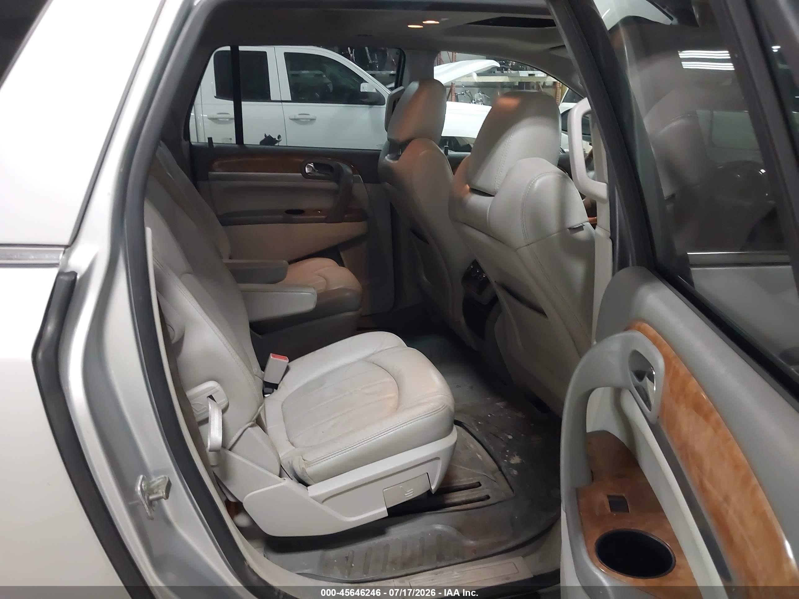 2012 Buick Enclave Leather Silver vin: 5GAKVCED7CJ399920