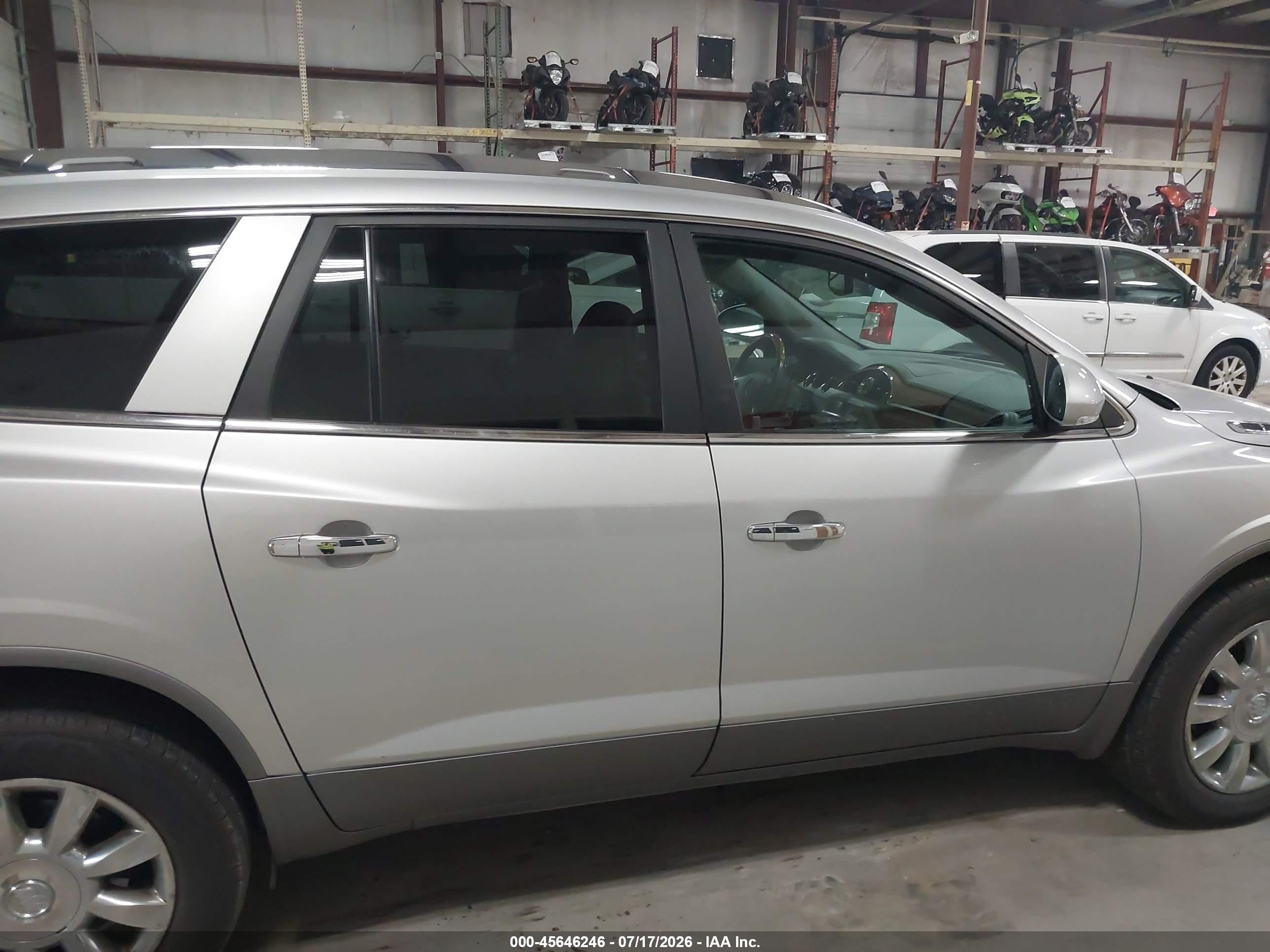 2012 Buick Enclave Leather Silver vin: 5GAKVCED7CJ399920