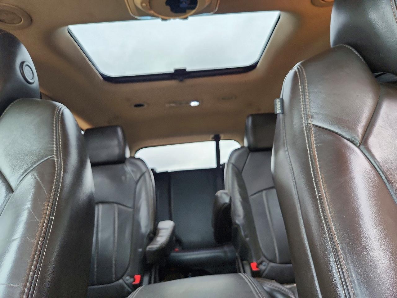 2013 Buick Enclave Beige vin: 5GAKVCKD0DJ189326