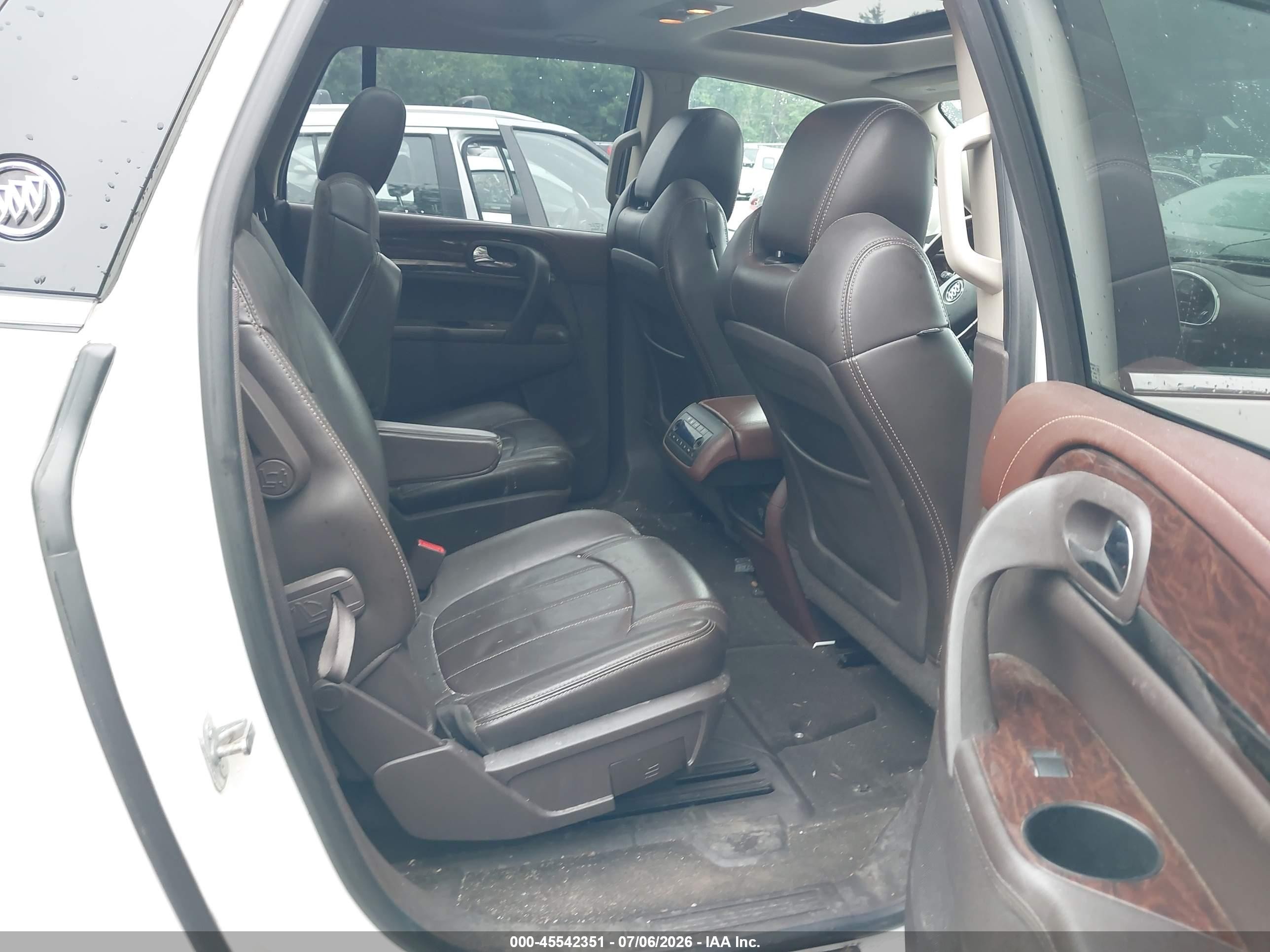 2013 Buick Enclave Leather Cream vin: 5GAKVCKD0DJ262050