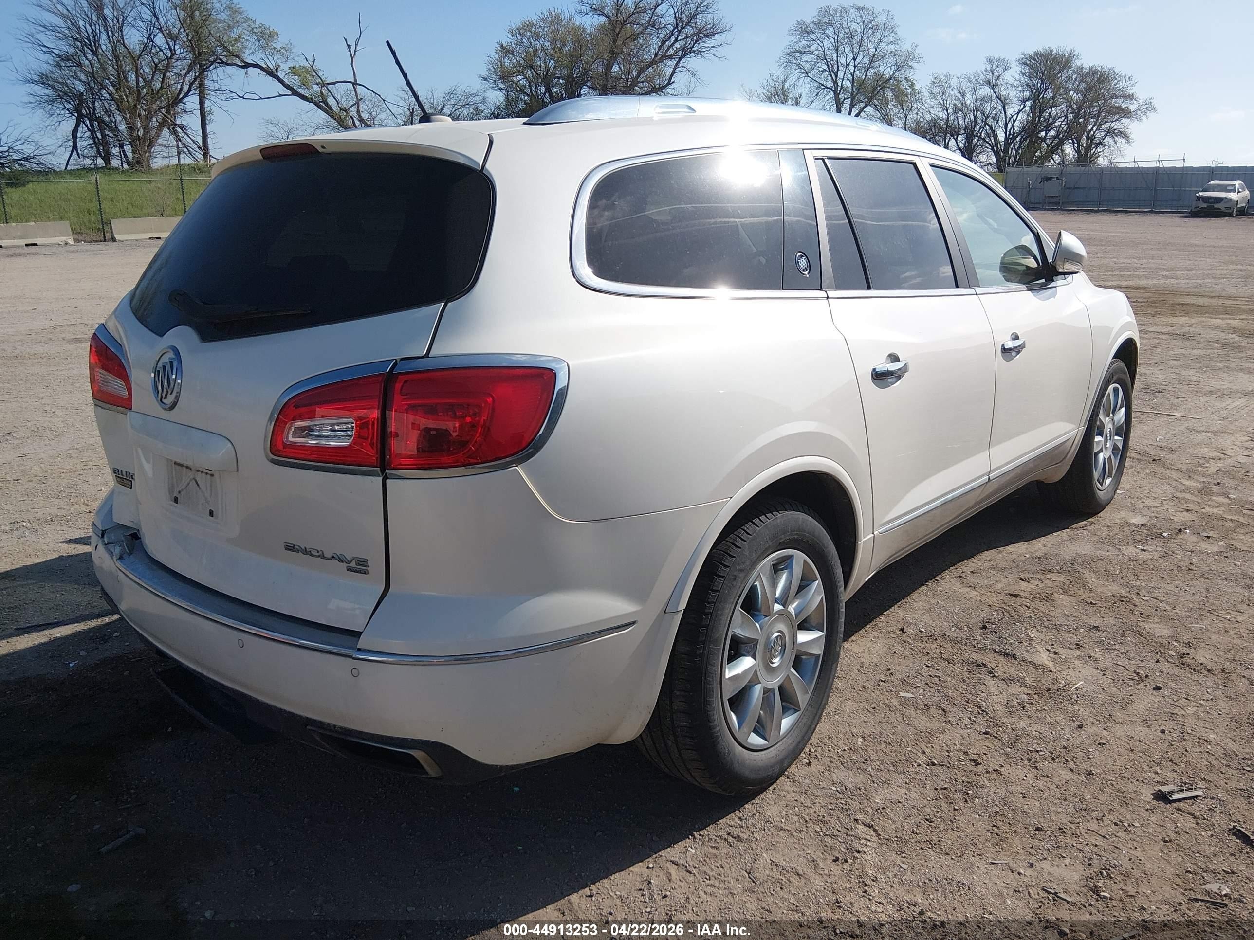 2015 Buick Enclave Premium White vin: 5GAKVCKD0FJ102981