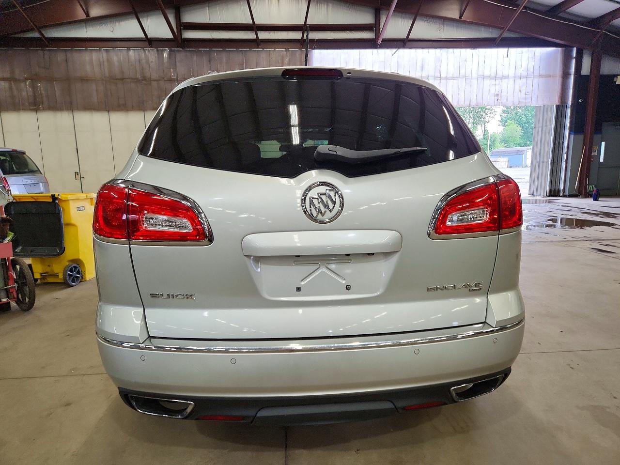 2015 Buick Enclave Silver vin: 5GAKVCKD0FJ287341