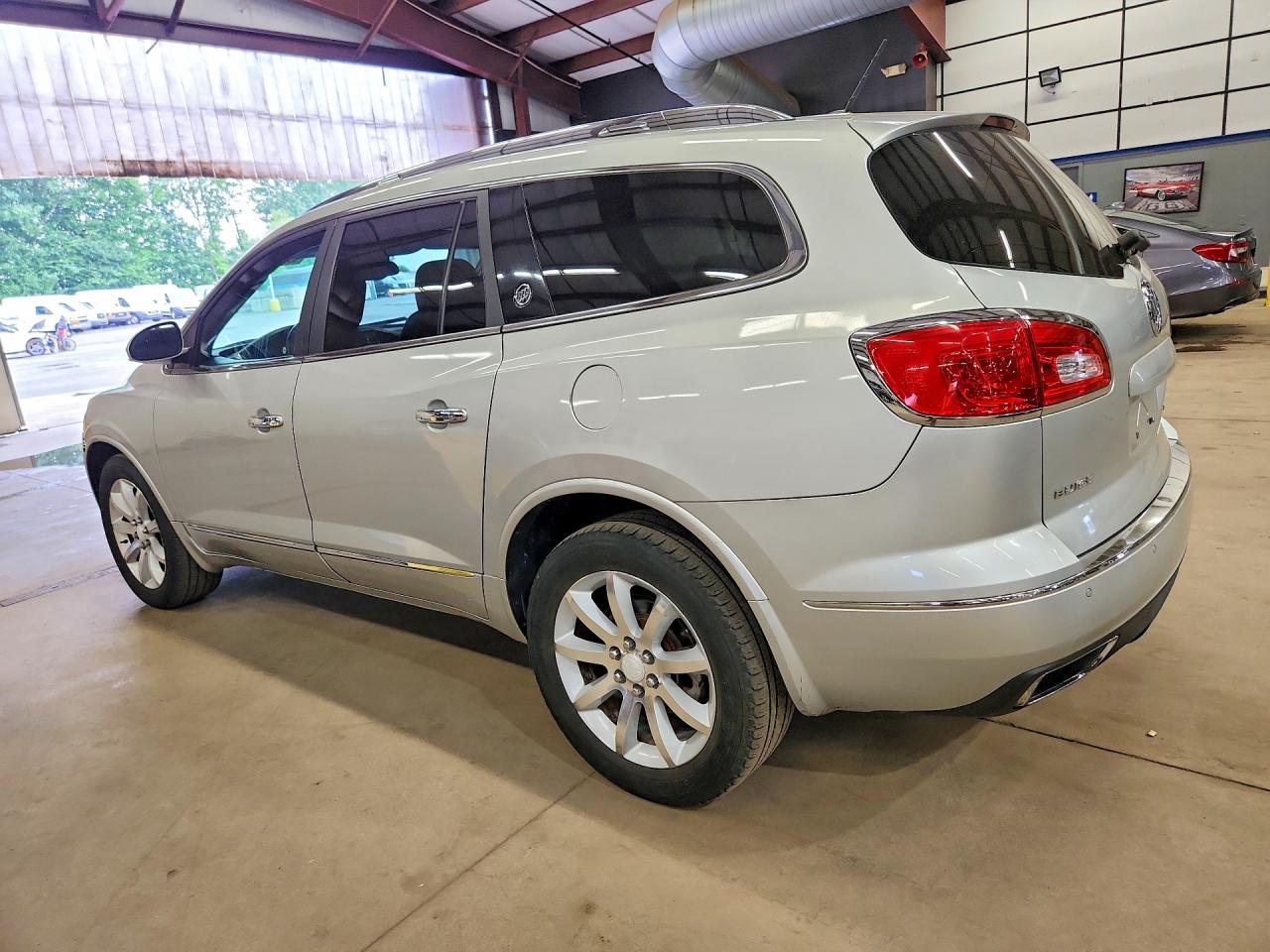 2015 Buick Enclave Silver vin: 5GAKVCKD0FJ287341