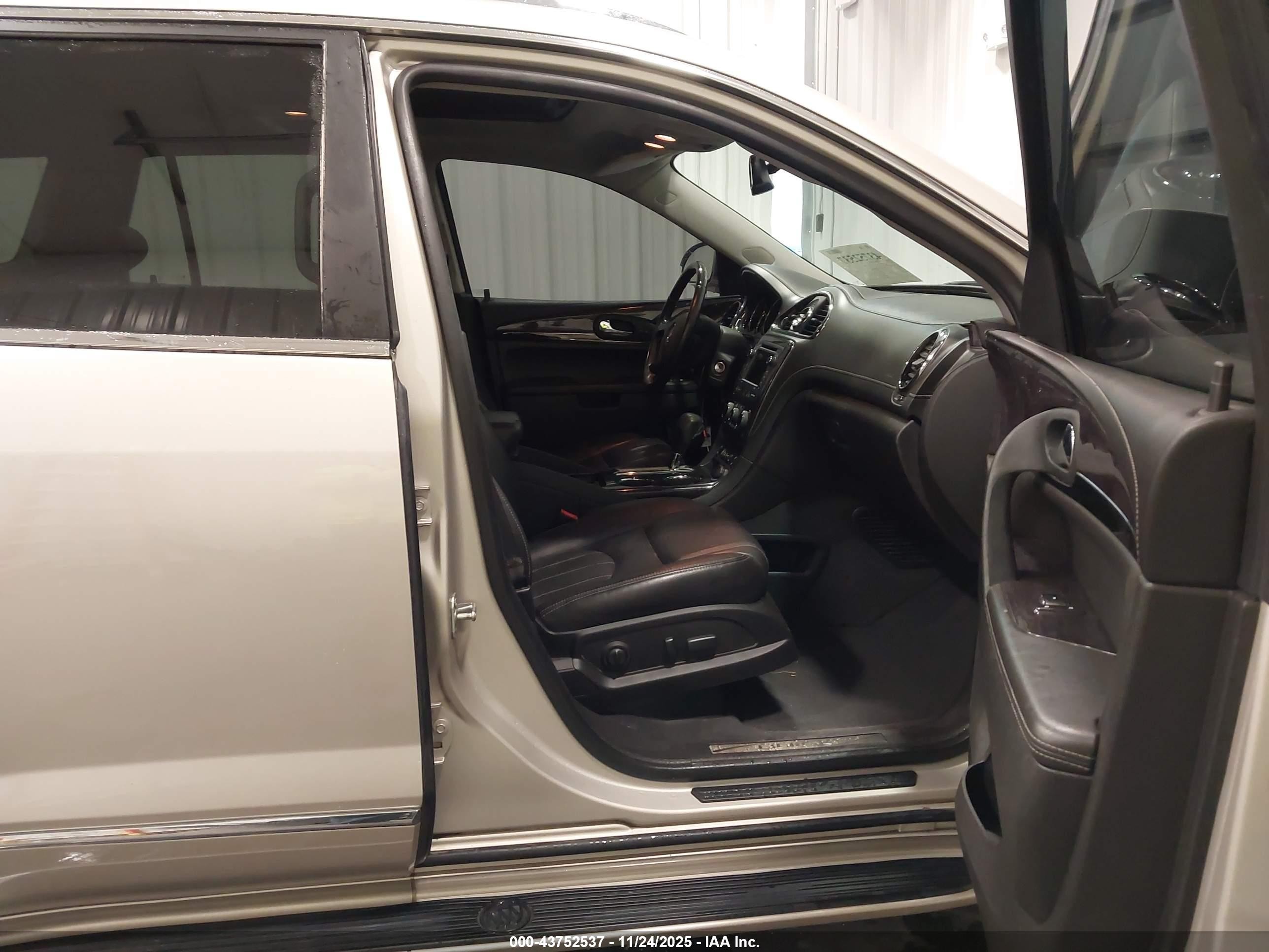 2017 Buick Enclave Premium Tan vin: 5GAKVCKD0HJ201559