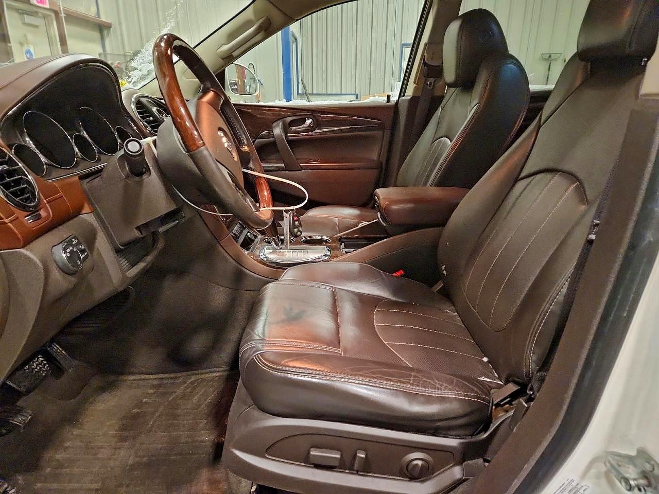 2013 Buick Enclave Beige vin: 5GAKVCKD1DJ261800