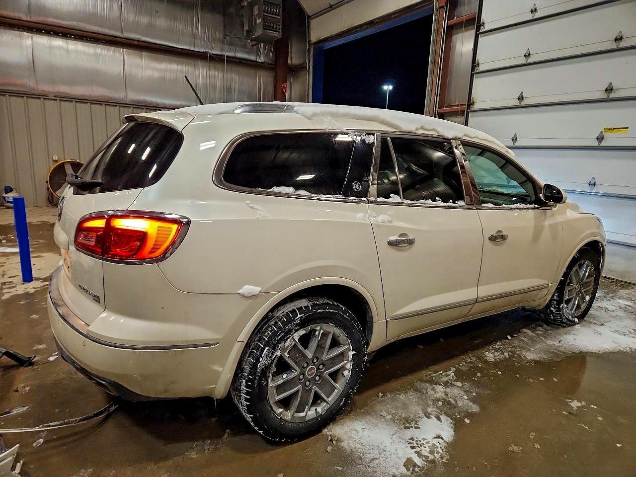 2013 Buick Enclave Beige vin: 5GAKVCKD1DJ261800