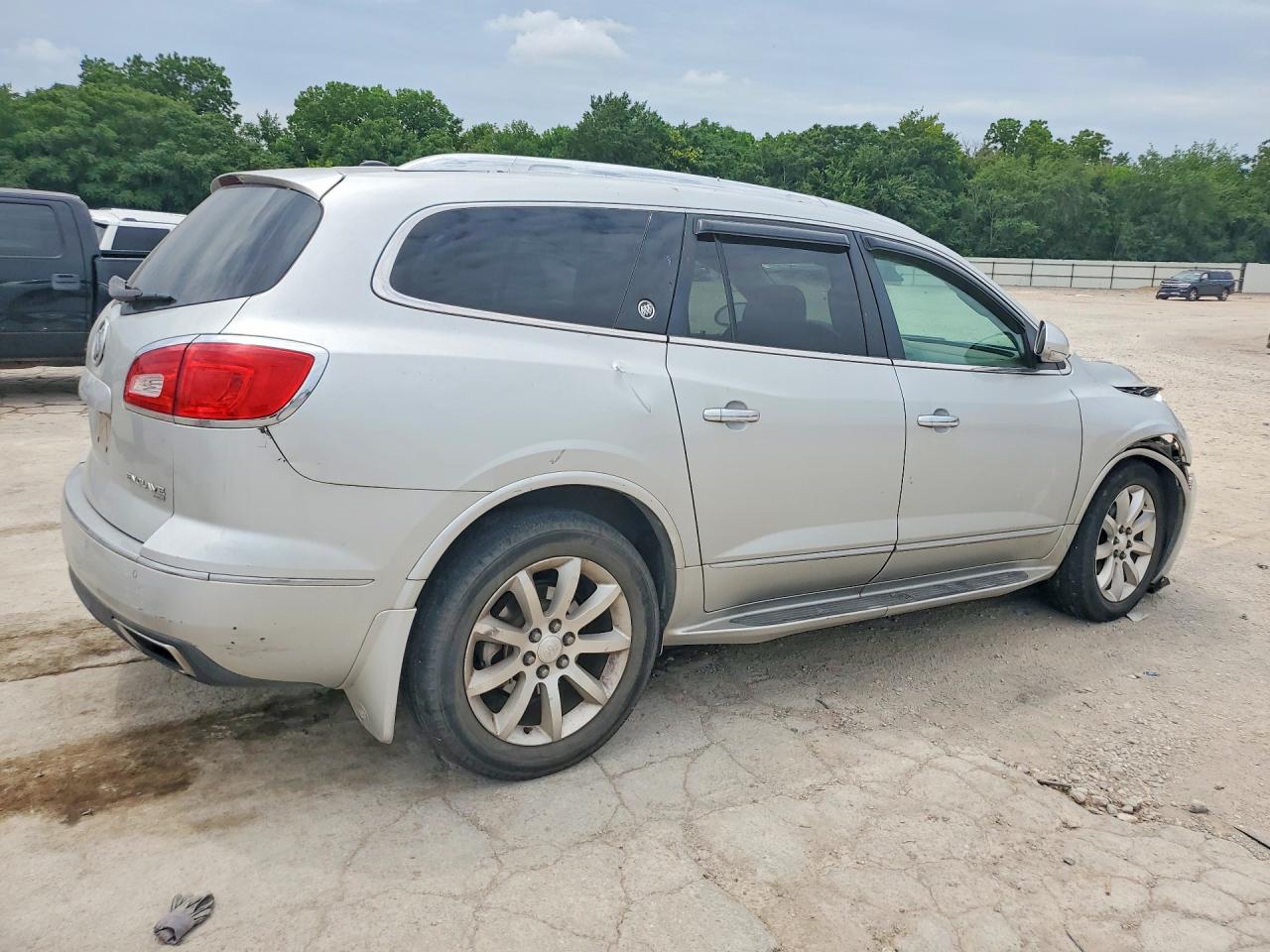 2014 Buick Enclave Silver vin: 5GAKVCKD1EJ324556