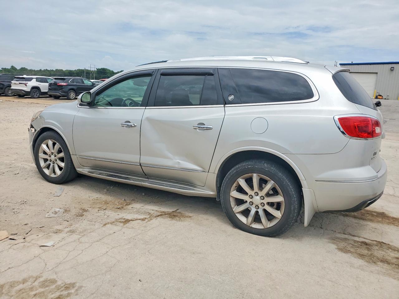 2014 Buick Enclave Silver vin: 5GAKVCKD1EJ324556