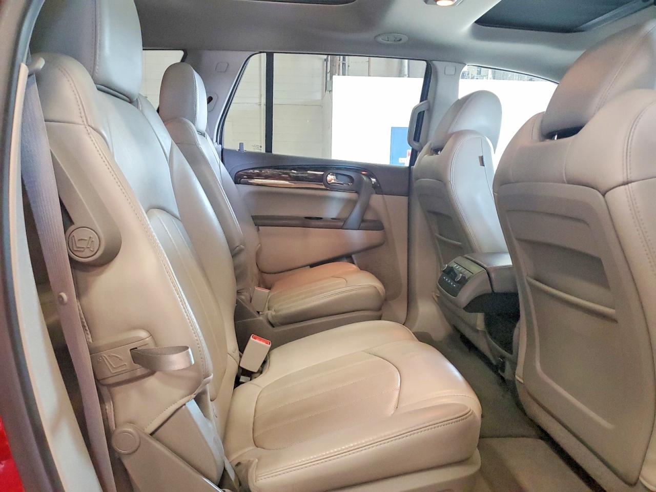 2014 Buick Enclave Red vin: 5GAKVCKD2EJ269017