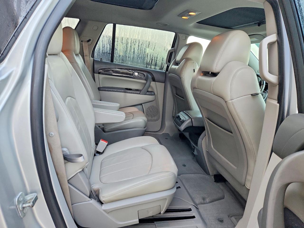 2015 Buick Enclave Silver vin: 5GAKVCKD2FJ154564