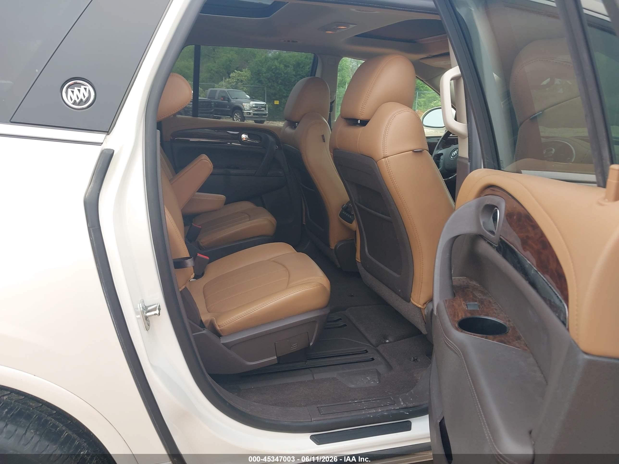 2015 Buick Enclave Premium White vin: 5GAKVCKD2FJ172207