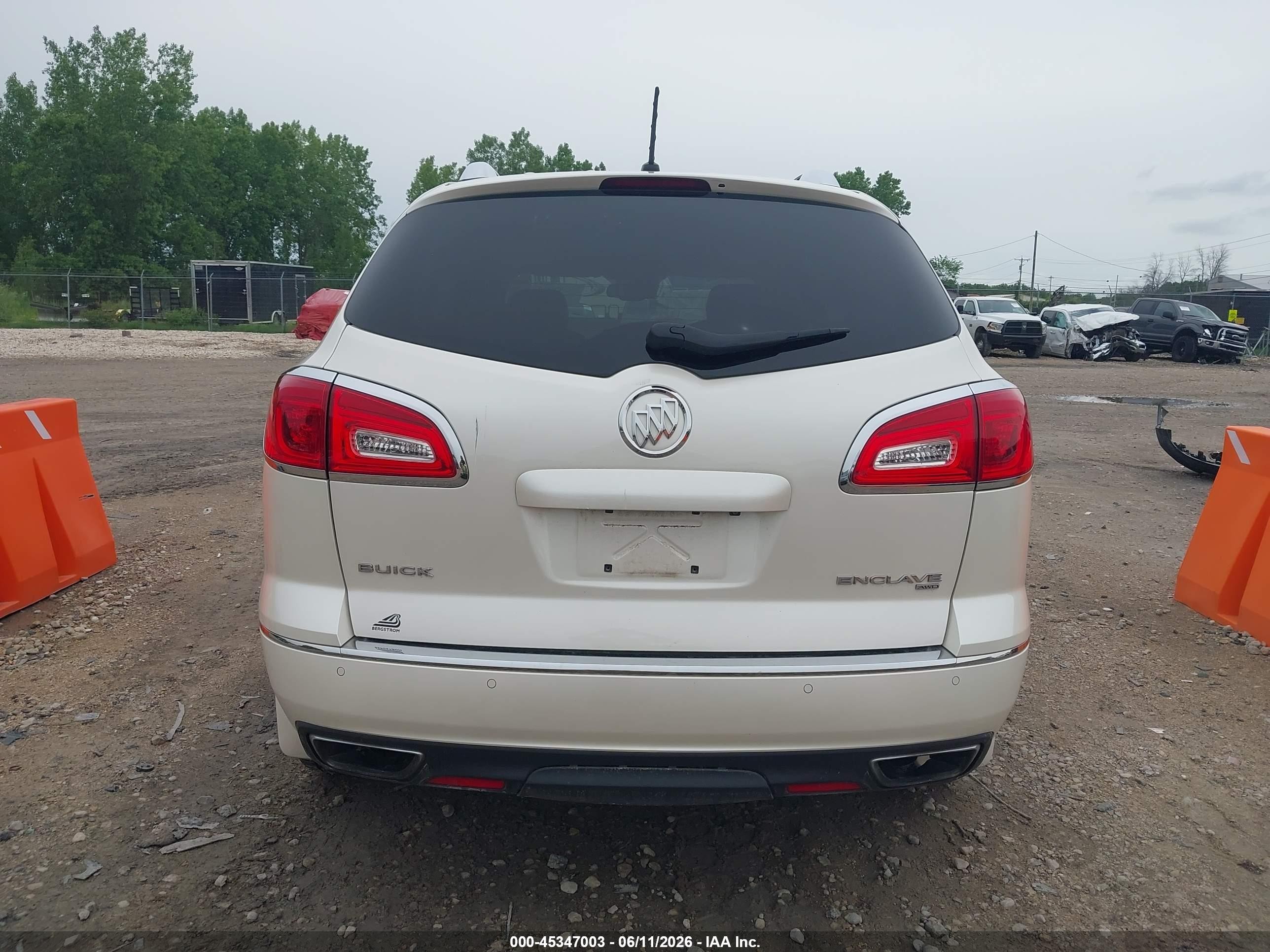2015 Buick Enclave Premium White vin: 5GAKVCKD2FJ172207
