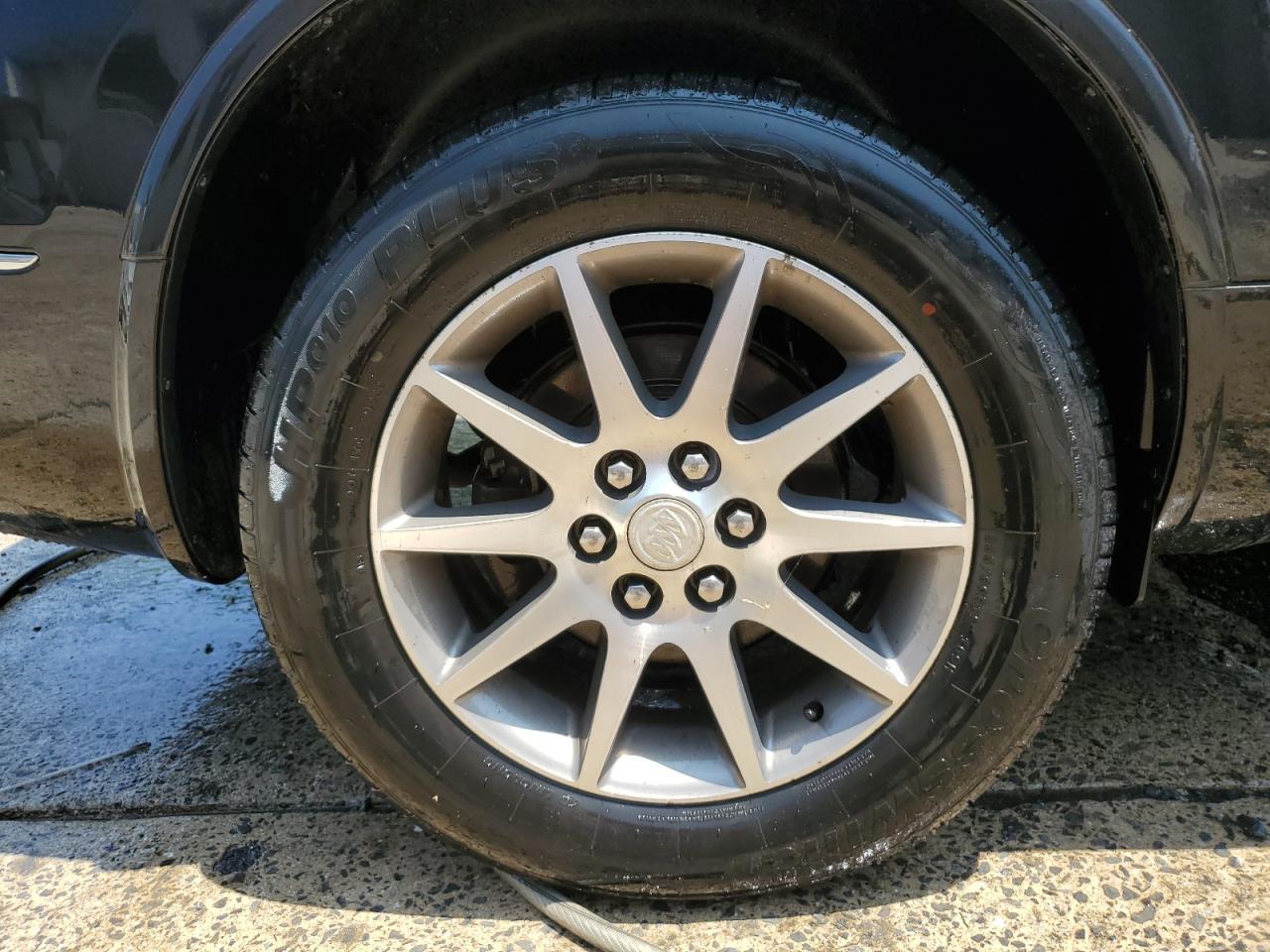 2013 Buick Enclave Black vin: 5GAKVCKD3DJ118301 Damage: Right Rear Wheel, Curb Rash, 5 To 6 Inches