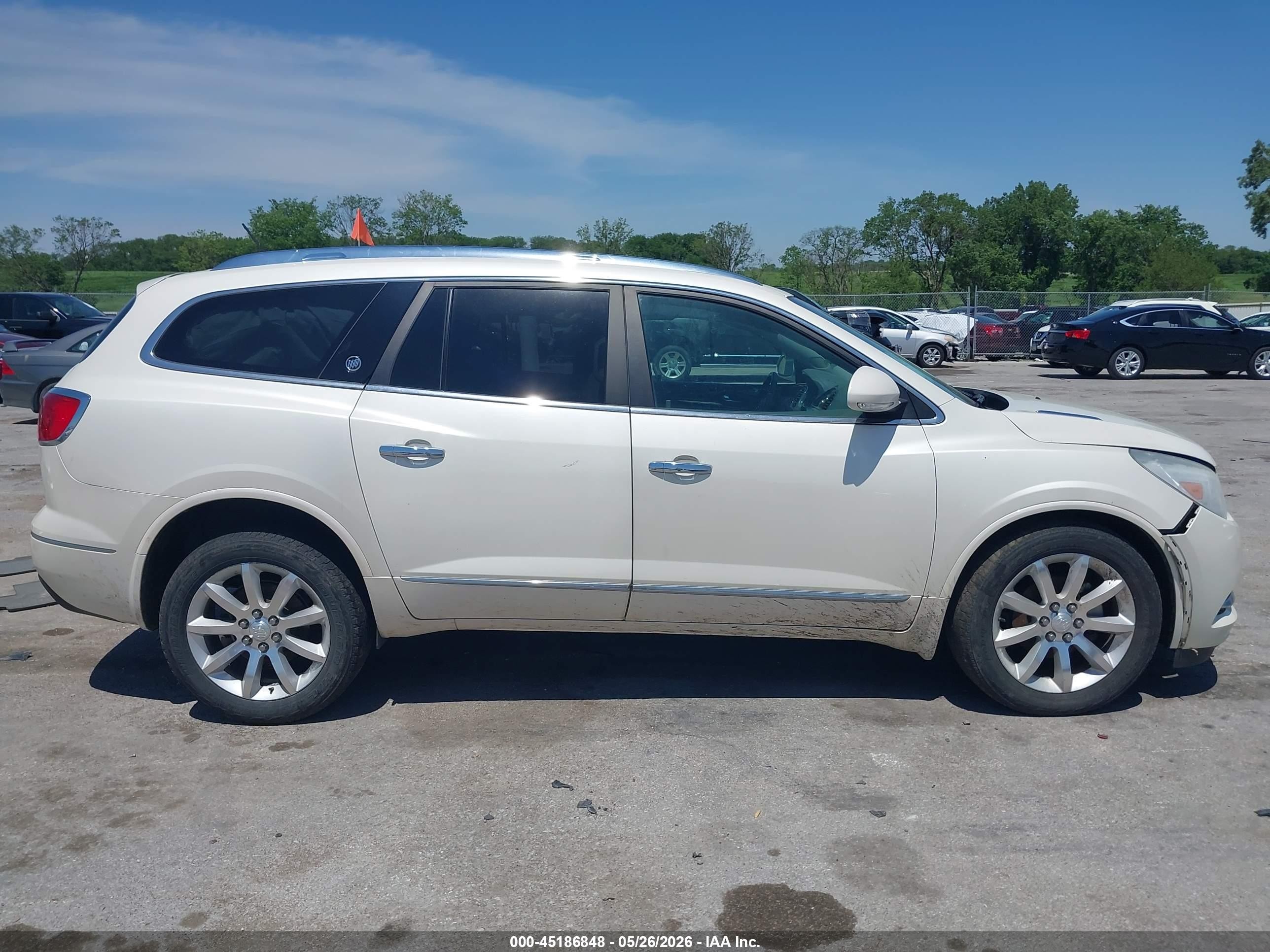 2015 Buick Enclave Premium White vin: 5GAKVCKD3FJ114008