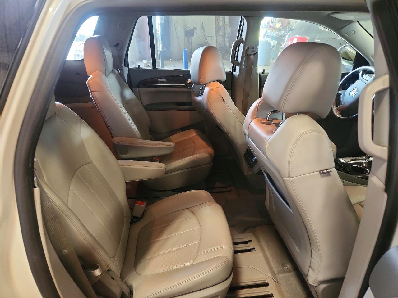 2015 Buick Enclave White vin: 5GAKVCKD3FJ124957