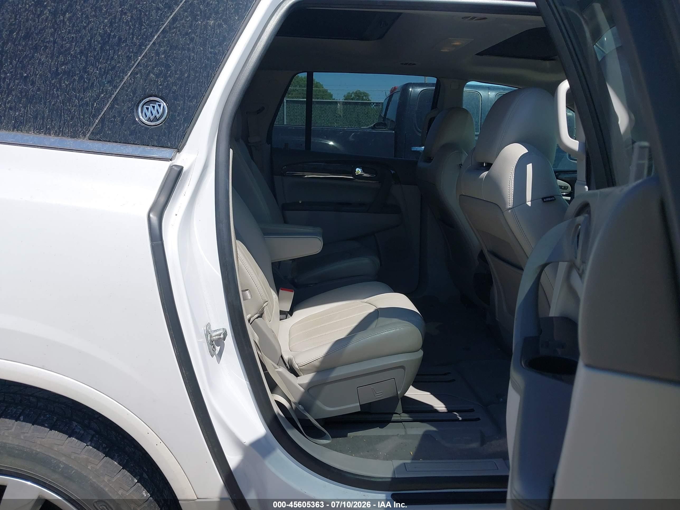 2016 Buick Enclave Premium White vin: 5GAKVCKD3GJ250110