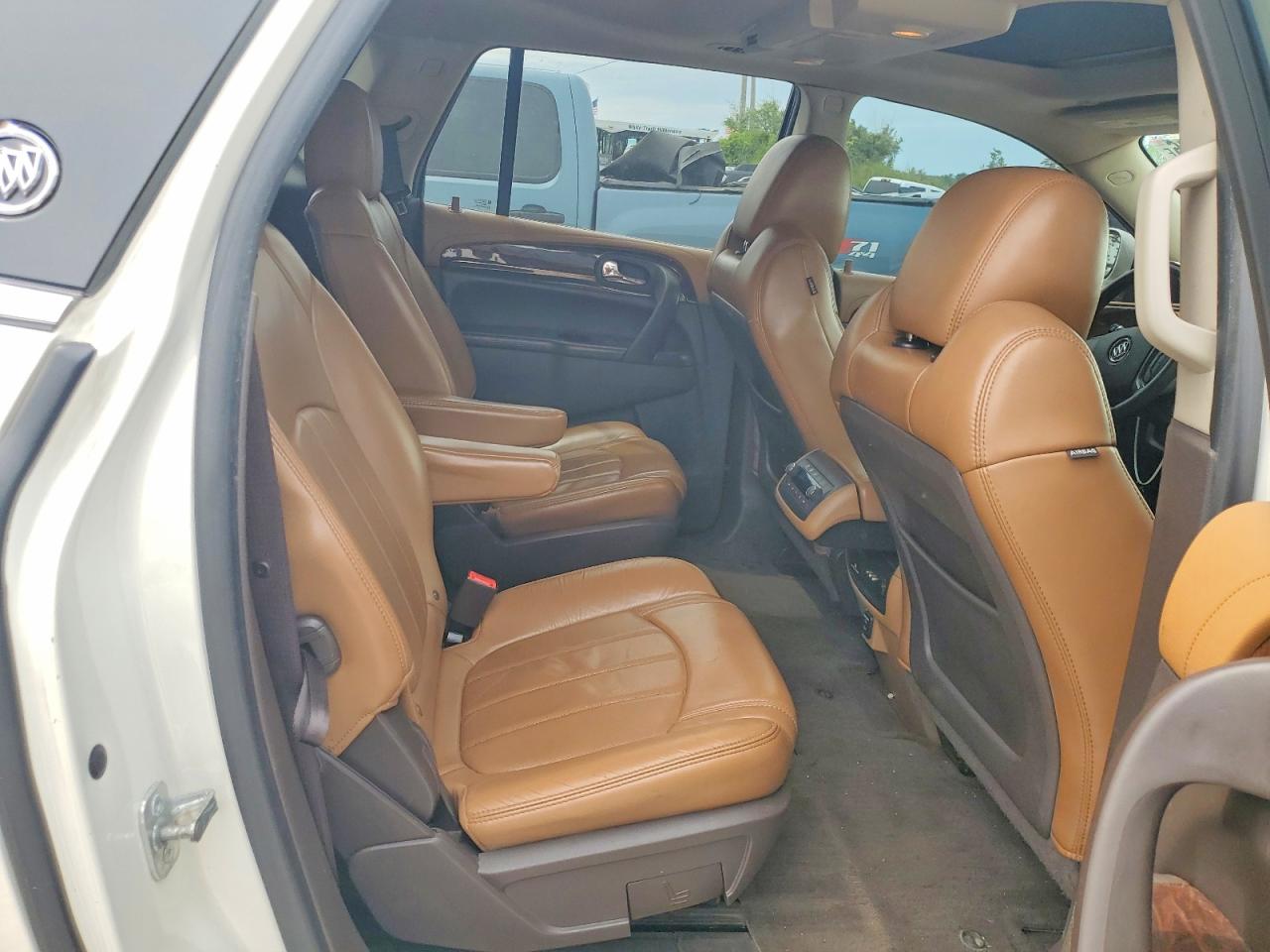 2014 Buick Enclave White vin: 5GAKVCKD4EJ200930