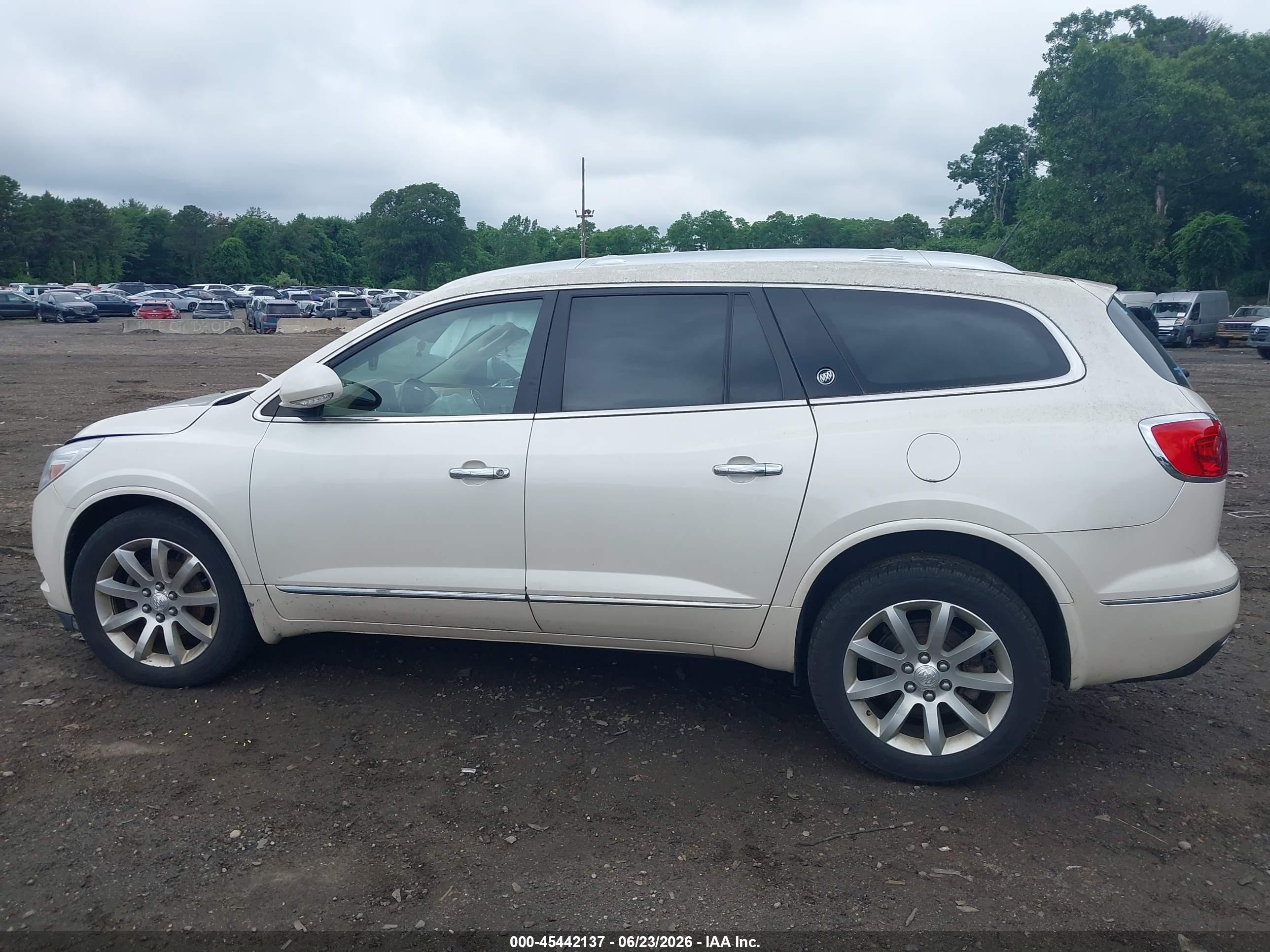 2014 Buick Enclave Premium Белый vin: 5GAKVCKD4EJ369670