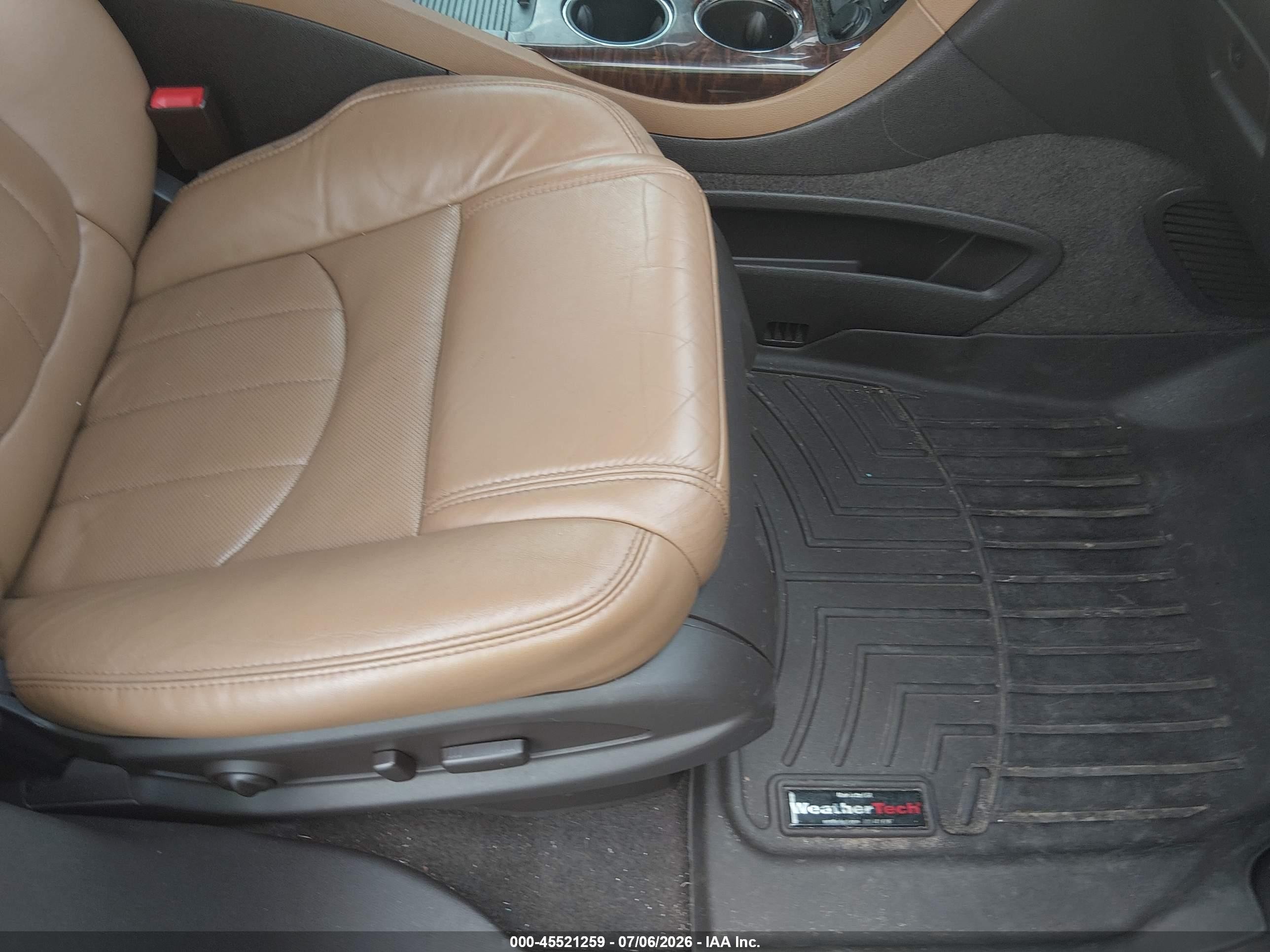 2015 Buick Enclave Premium Burgundy vin: 5GAKVCKD5FJ185713