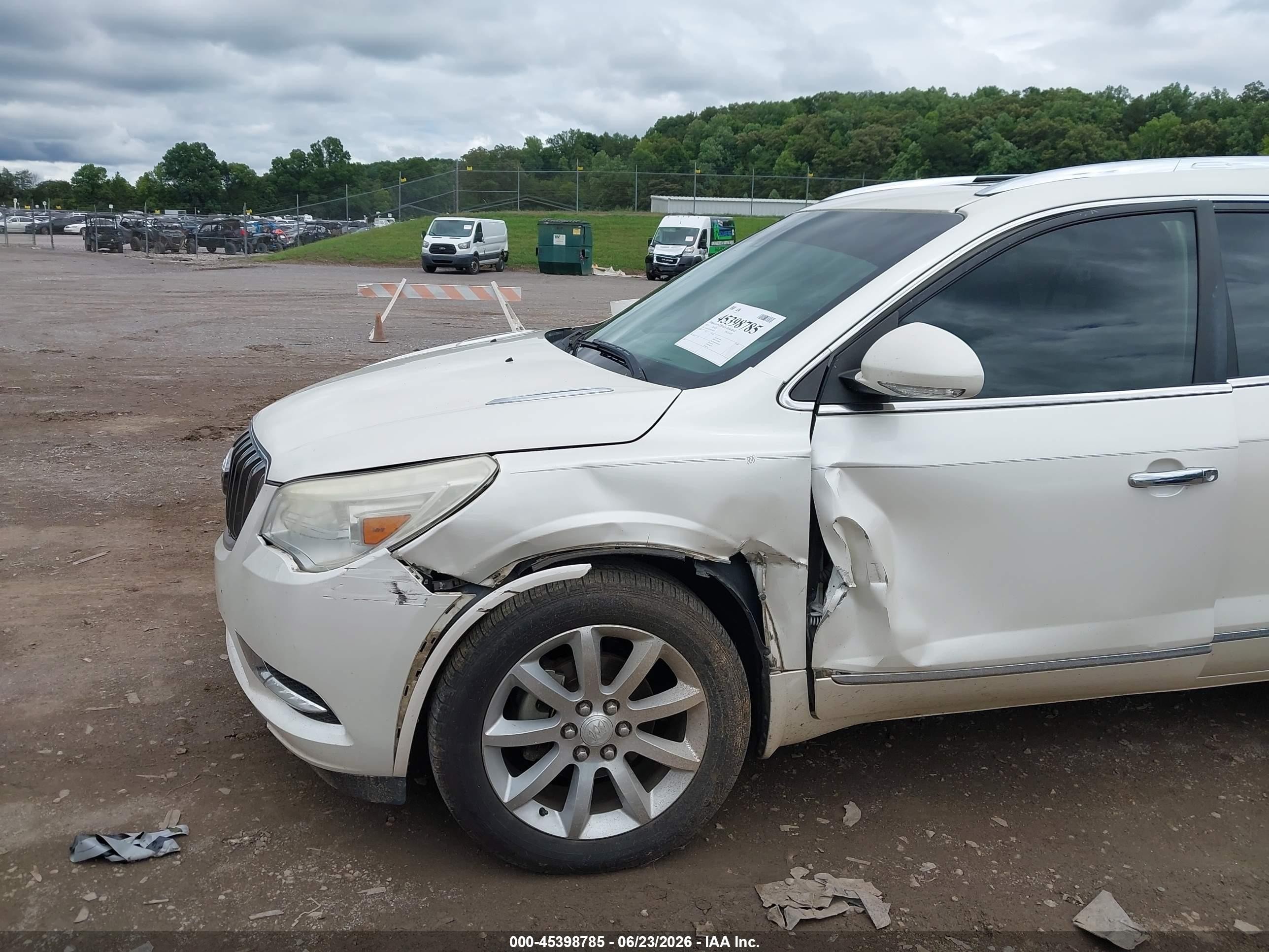 2015 Buick Enclave Premium White vin: 5GAKVCKD5FJ238023
