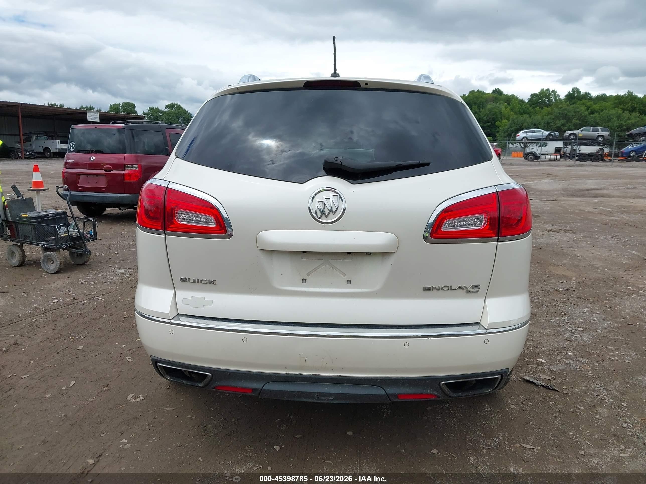 2015 Buick Enclave Premium White vin: 5GAKVCKD5FJ238023