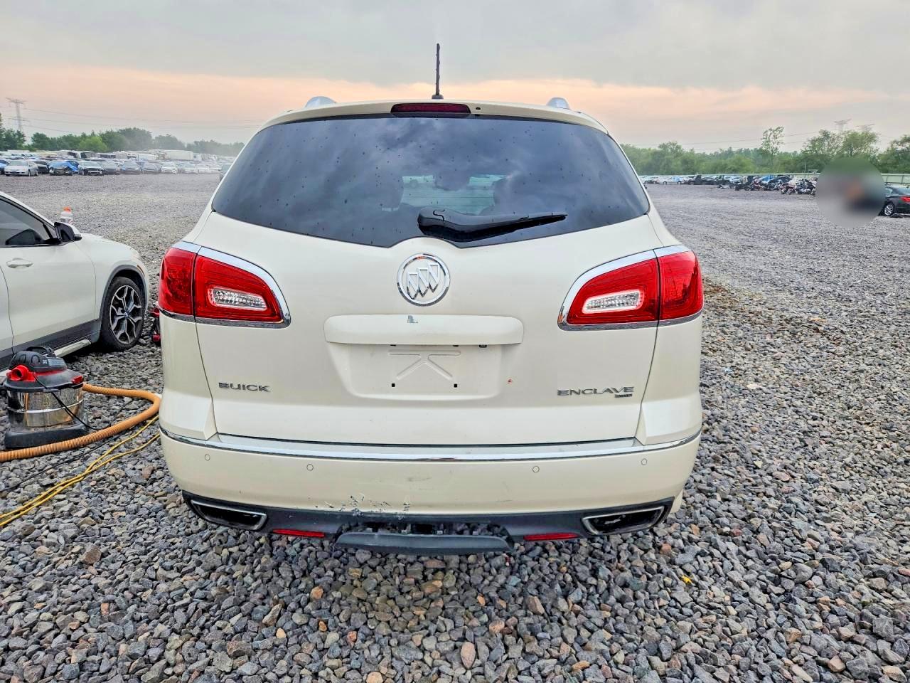 2015 Buick Enclave White vin: 5GAKVCKD5FJ283558